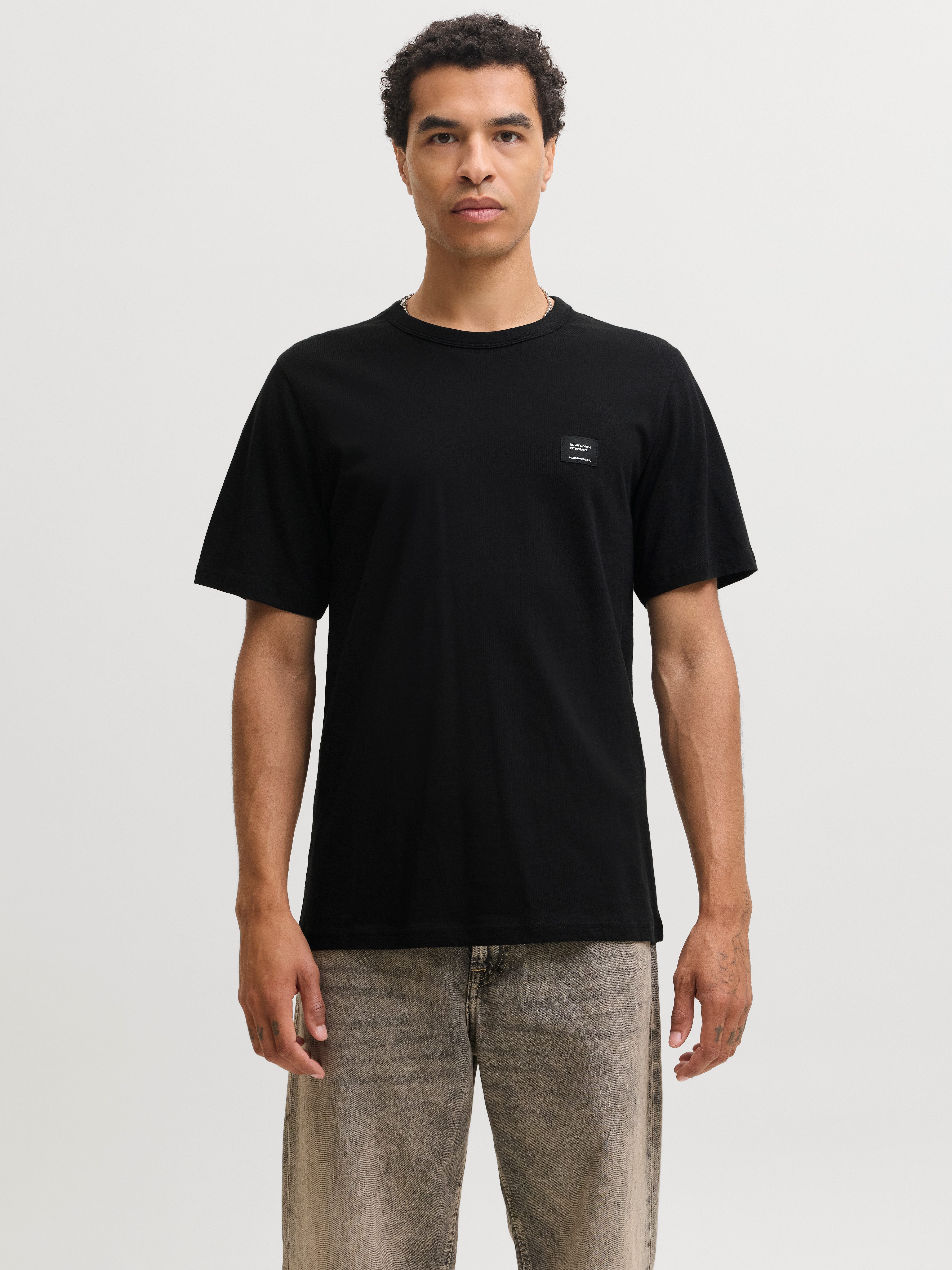 Jack & Jones Rundhalsshirt JJCLEVELAND TEE SS CREW NECK SN Baumwolle, regular fit