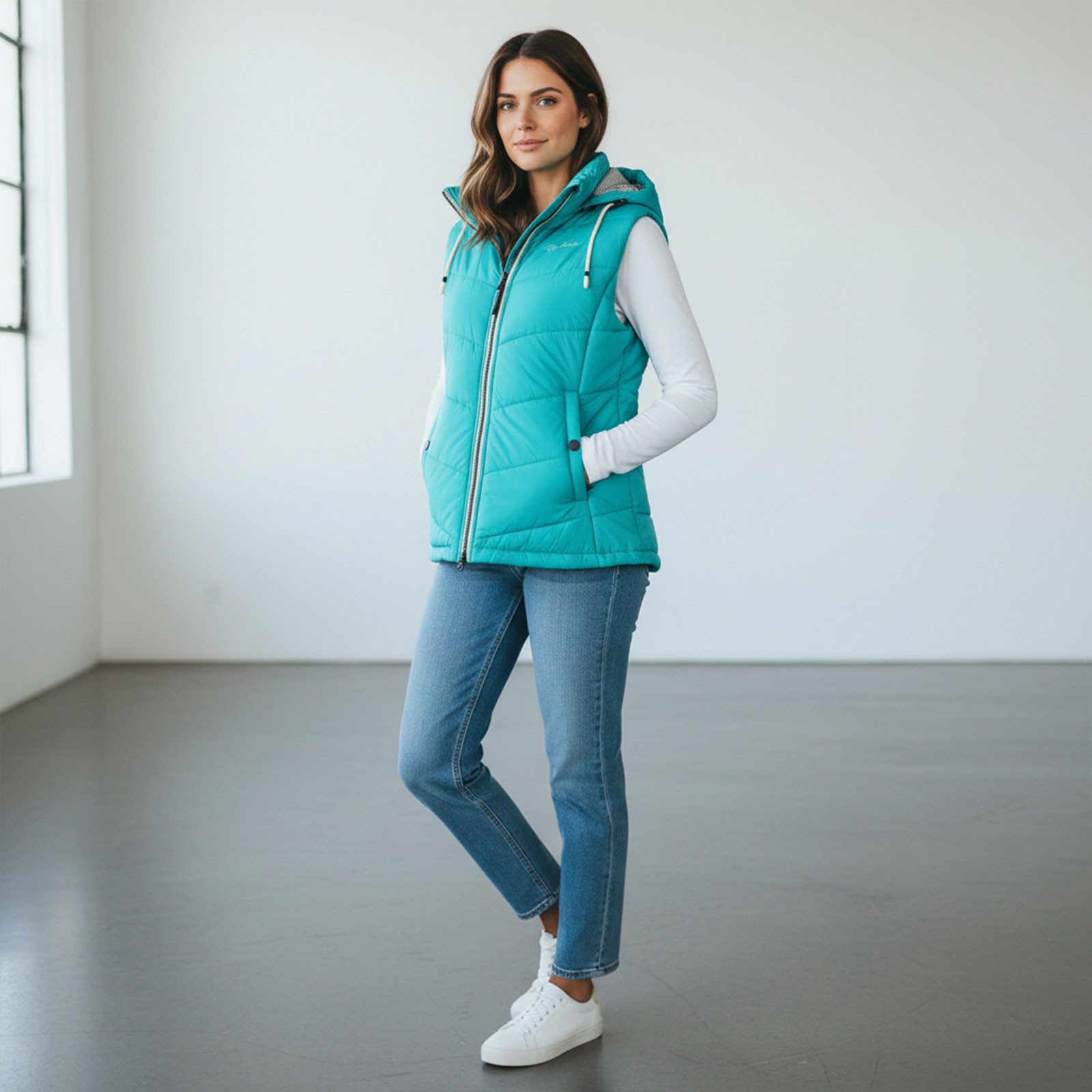 Dry Fashion Steppweste Rügen Damen Weste gesteppt Kapuze - Outdoor Damenweste Windabweisend Kapuze verstellbar & abnehmbar, 2-Wege-Reißverschluss, Seitentaschen