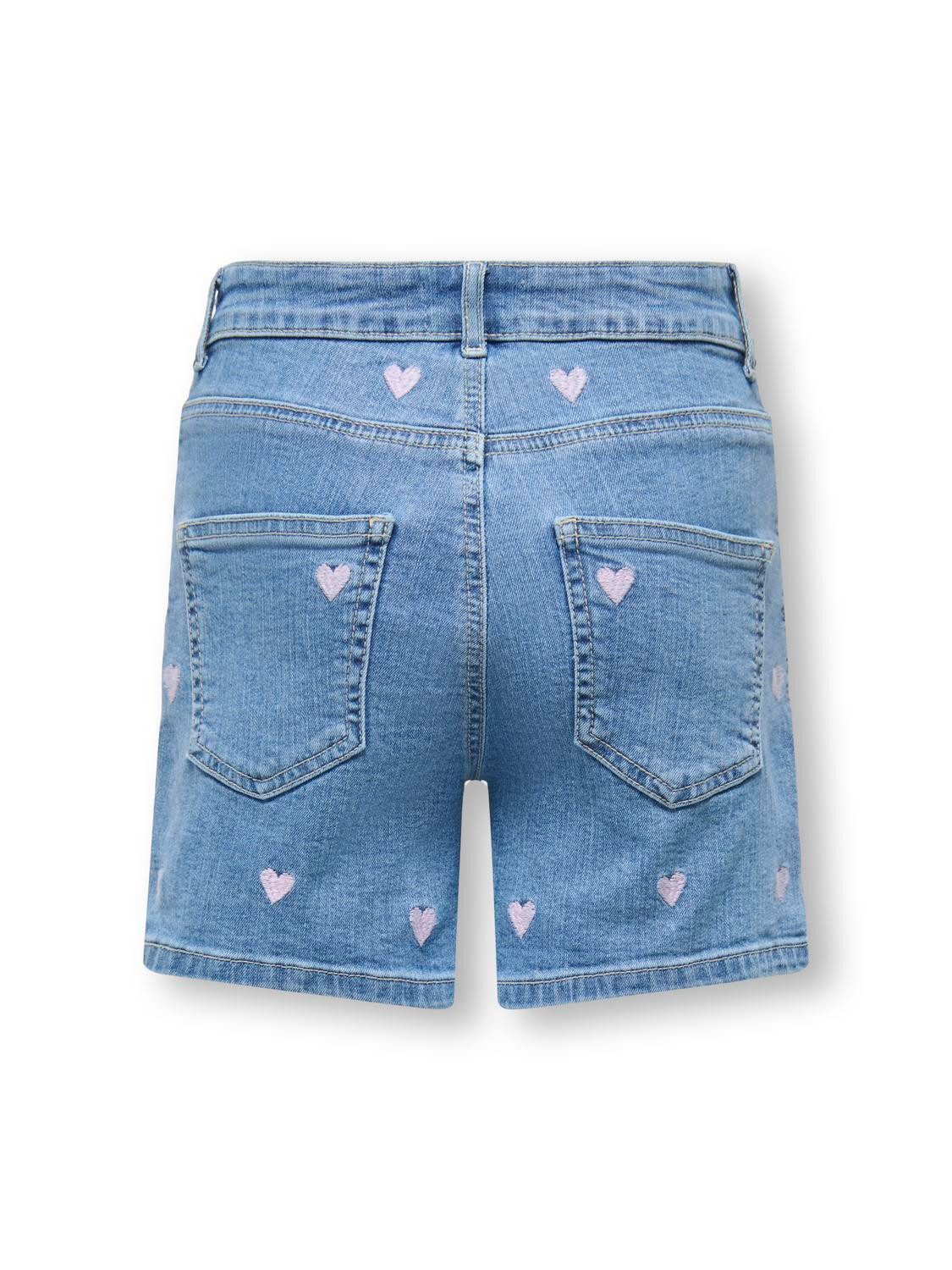 KIDS ONLY Jeansshorts KOGJUICY HEART EMB SHORTS DNM mit Allover-Stickerei