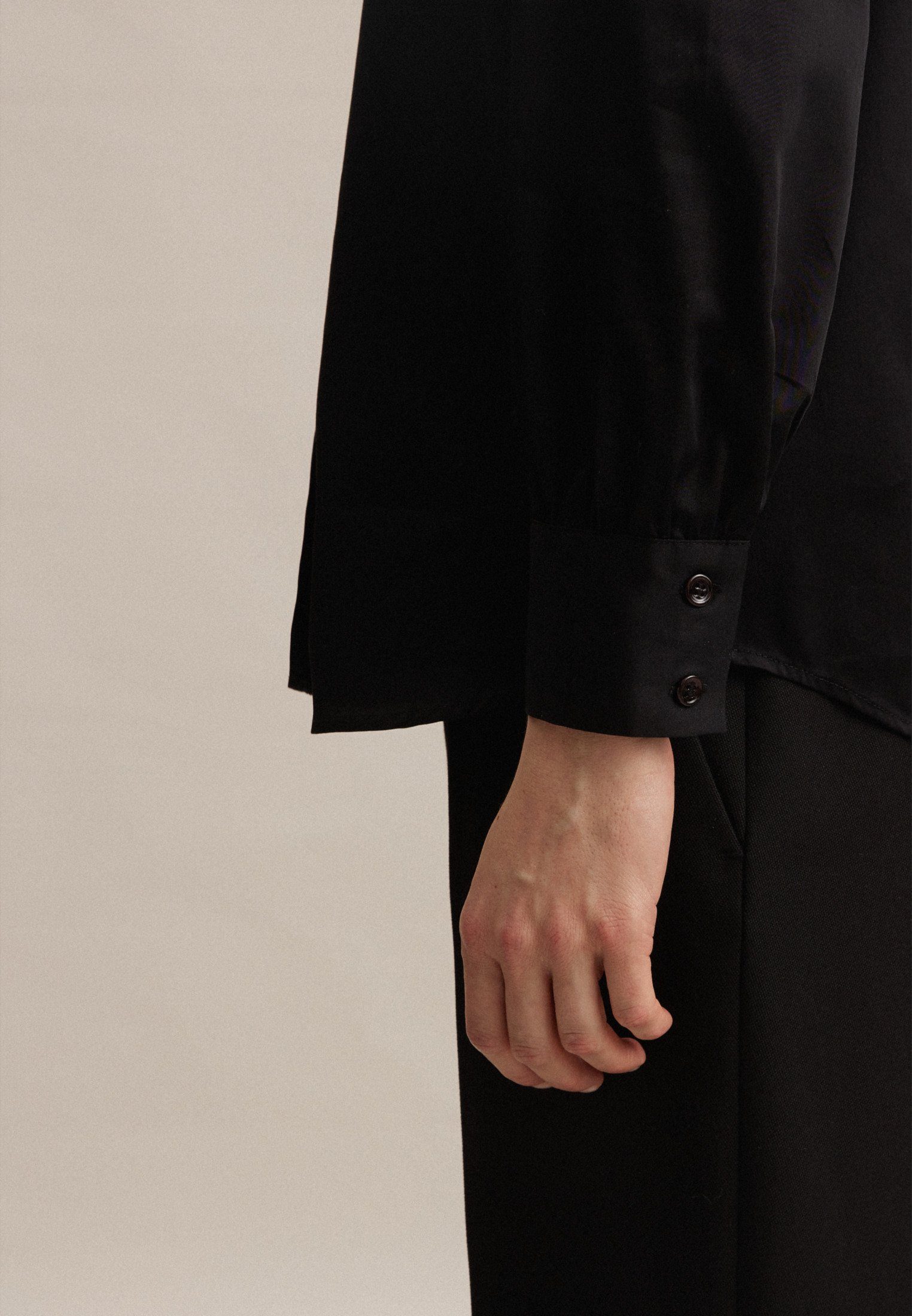 seidensticker Klassische Rose Uni Langarm Schwarze Bluse Kragen glänzend