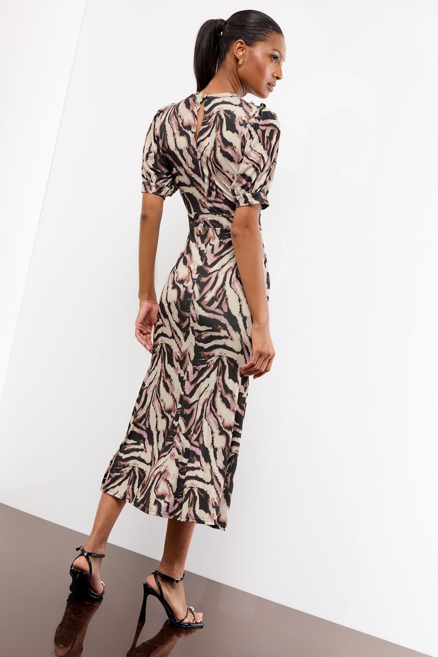 LIPSY Midikleid Lipsy Kurzärmeliges Jersey-Midikleid (1-tlg) günstig online kaufen