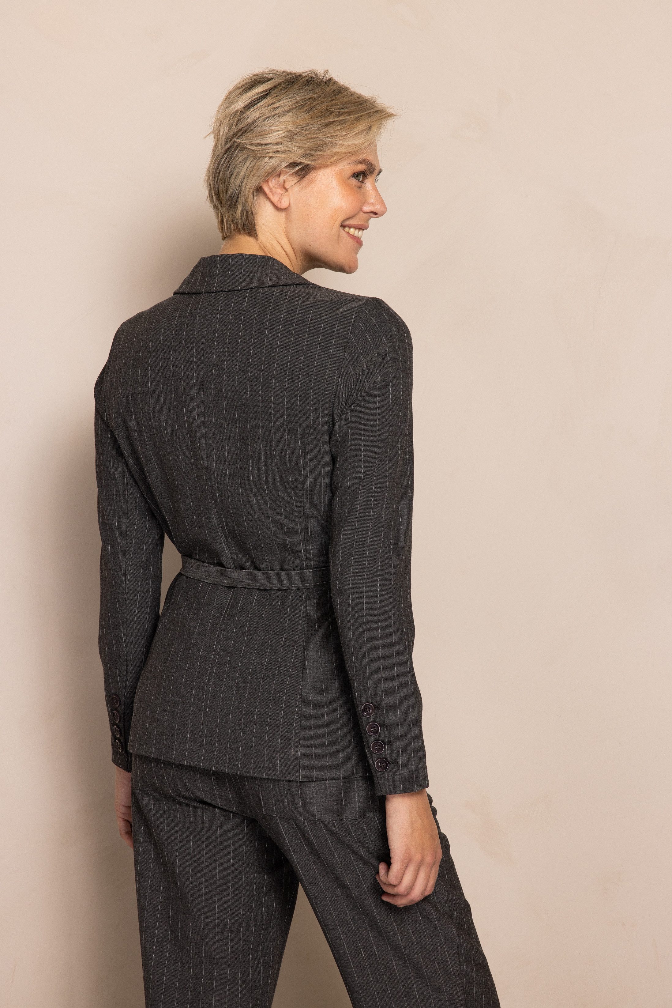 Zhrill Longblazer ZHTAMIKA