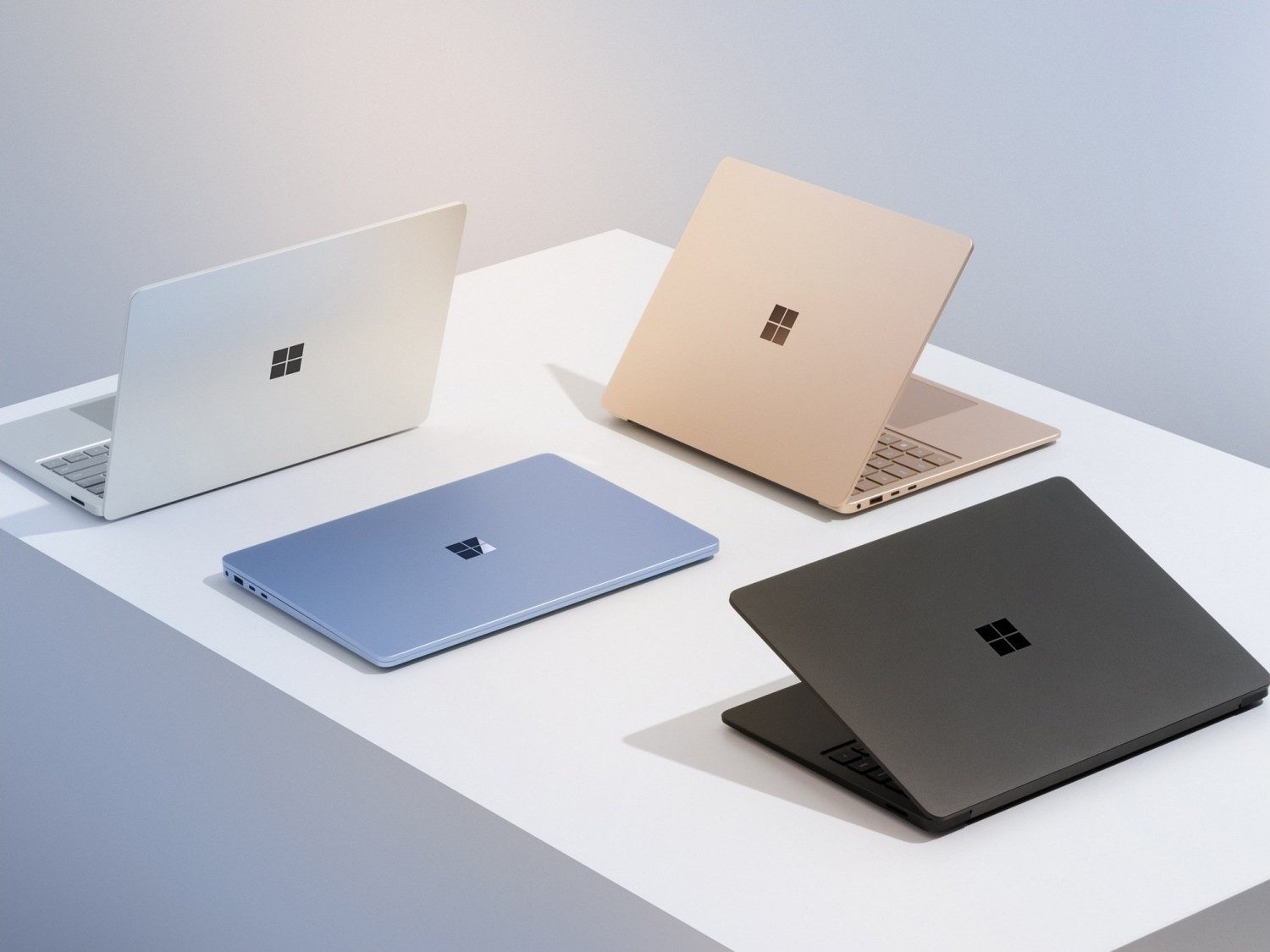 Microsoft Microsoft Surface Laptop 7 13.8", schwarz, Snapdragon X Elite Notebook (Qualcomm Snapdragon X Elite X1E-80-100, 16 GB, 512 GB SSD, Farbsensor, Dockinganschluss)