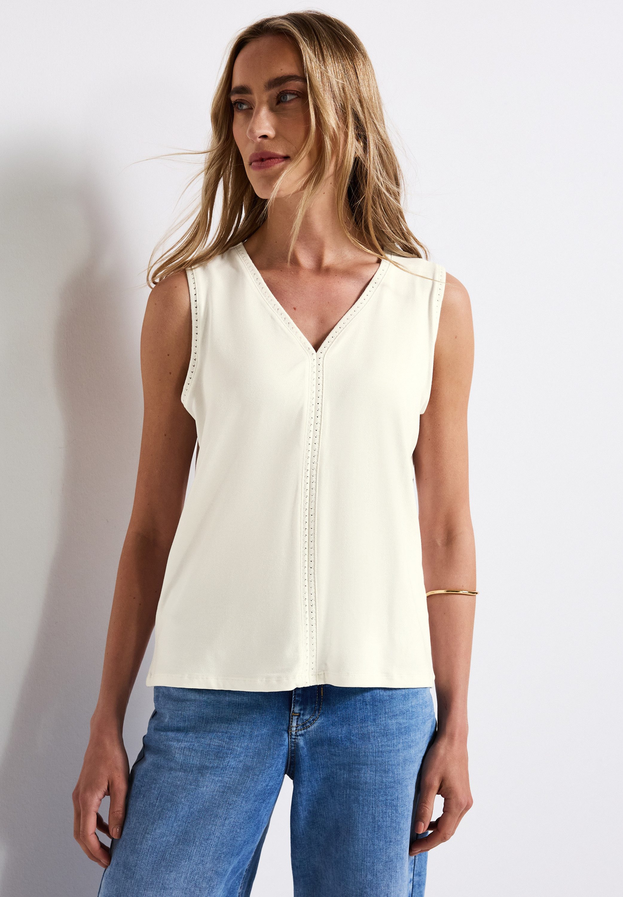 STREET ONE Spitzentop mit V-Ausschnitt