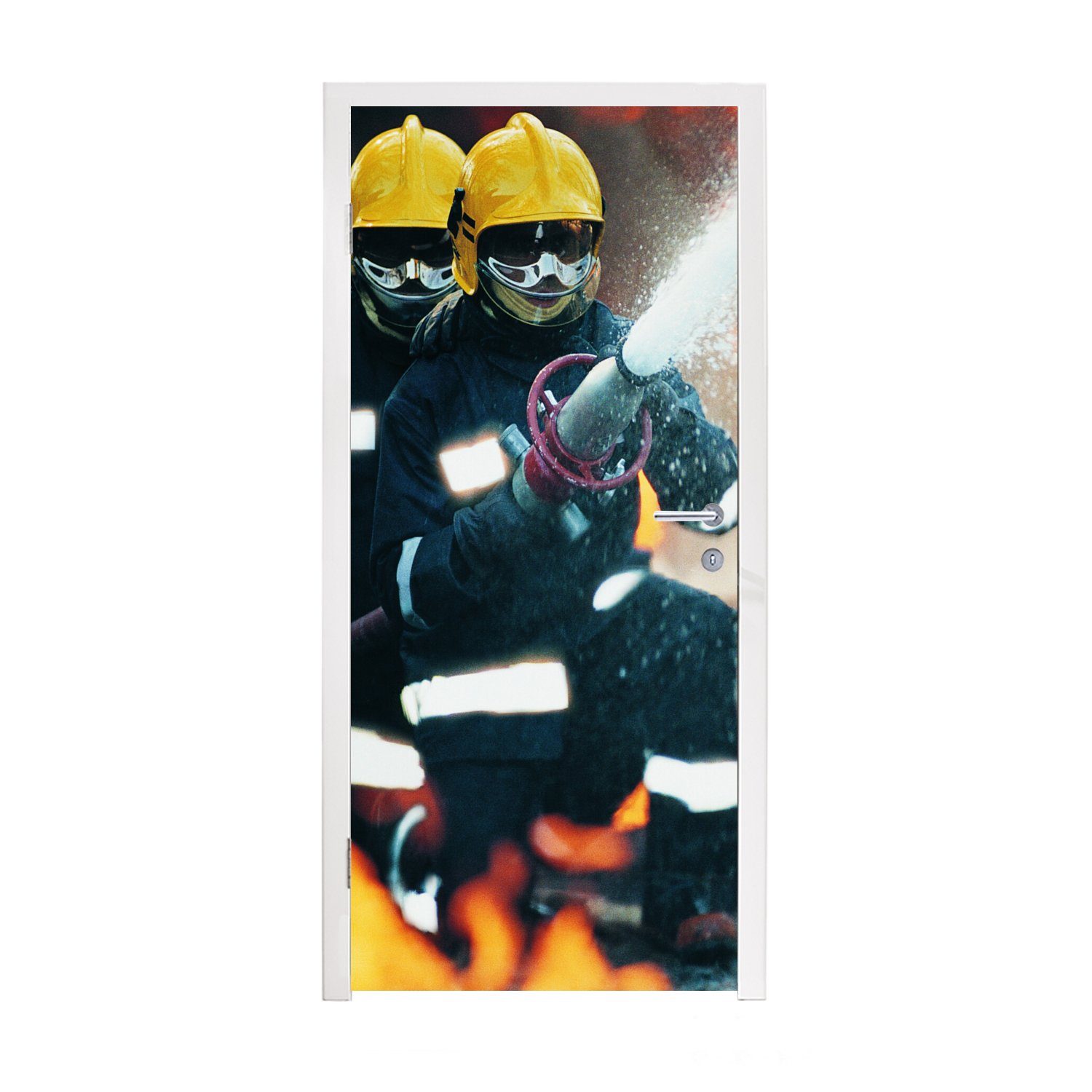 für MuchoWow Fototapete Türtapete halten Feuerwehrleute (1 cm Tür, Wasserschlauch, Matt, St), Türaufkleber, 75x205 bedruckt,