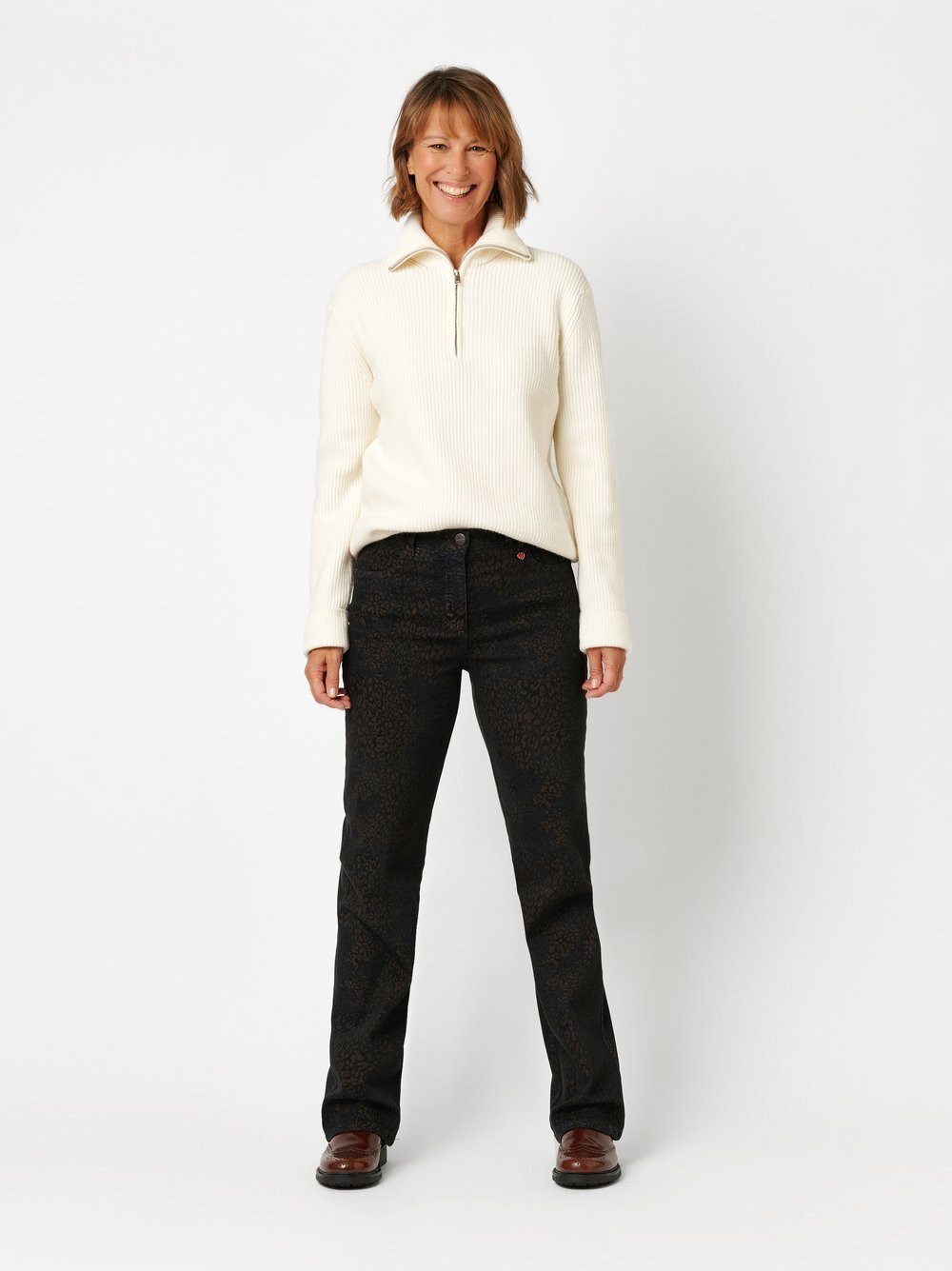 Relaxed by TONI Straight-Jeans Meine beste Freundin mit dezentem Leoprint