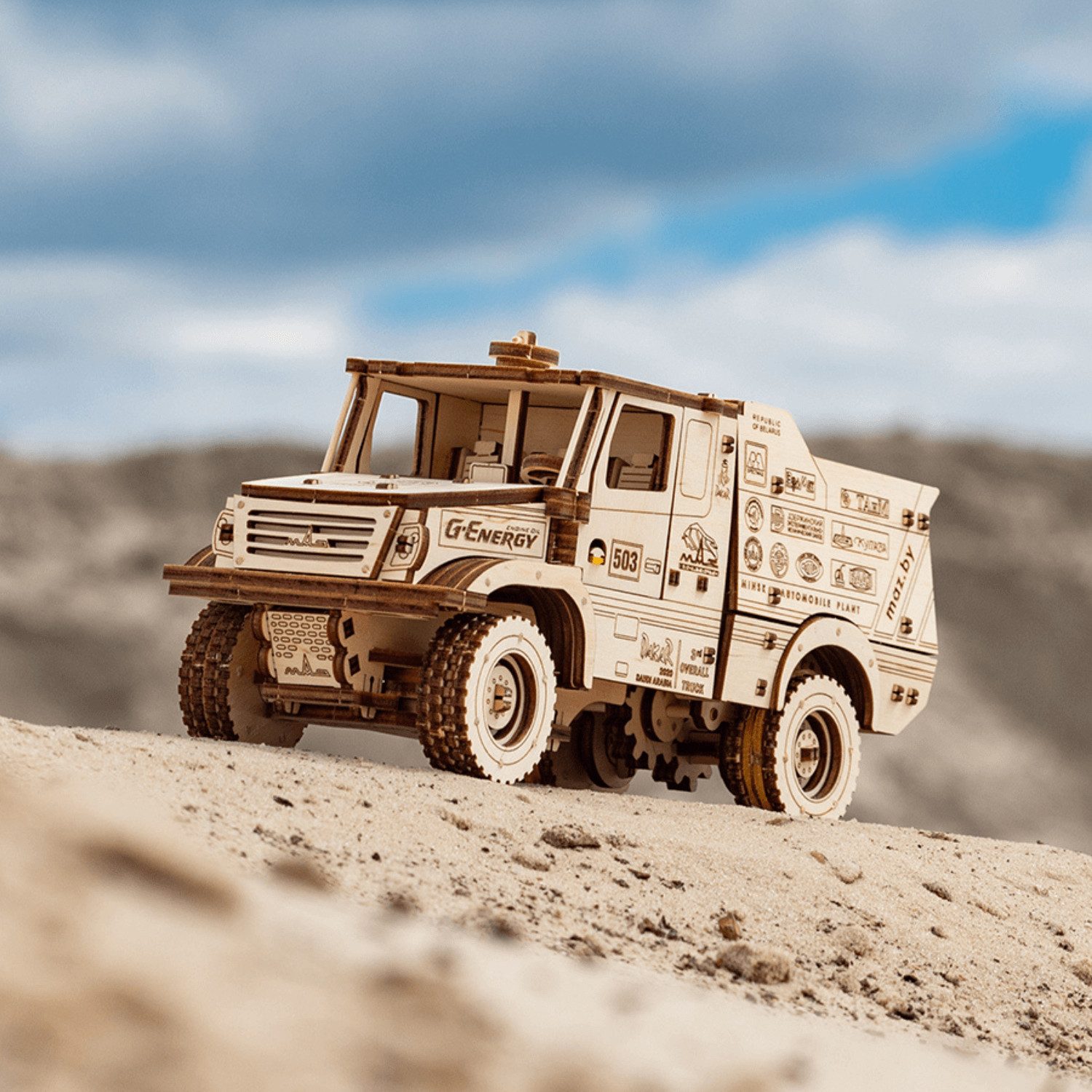 Puzzle Eco-Wood-Art Mechanischer LKW MAZ 6440RR Mechanisches Holzpuzzle