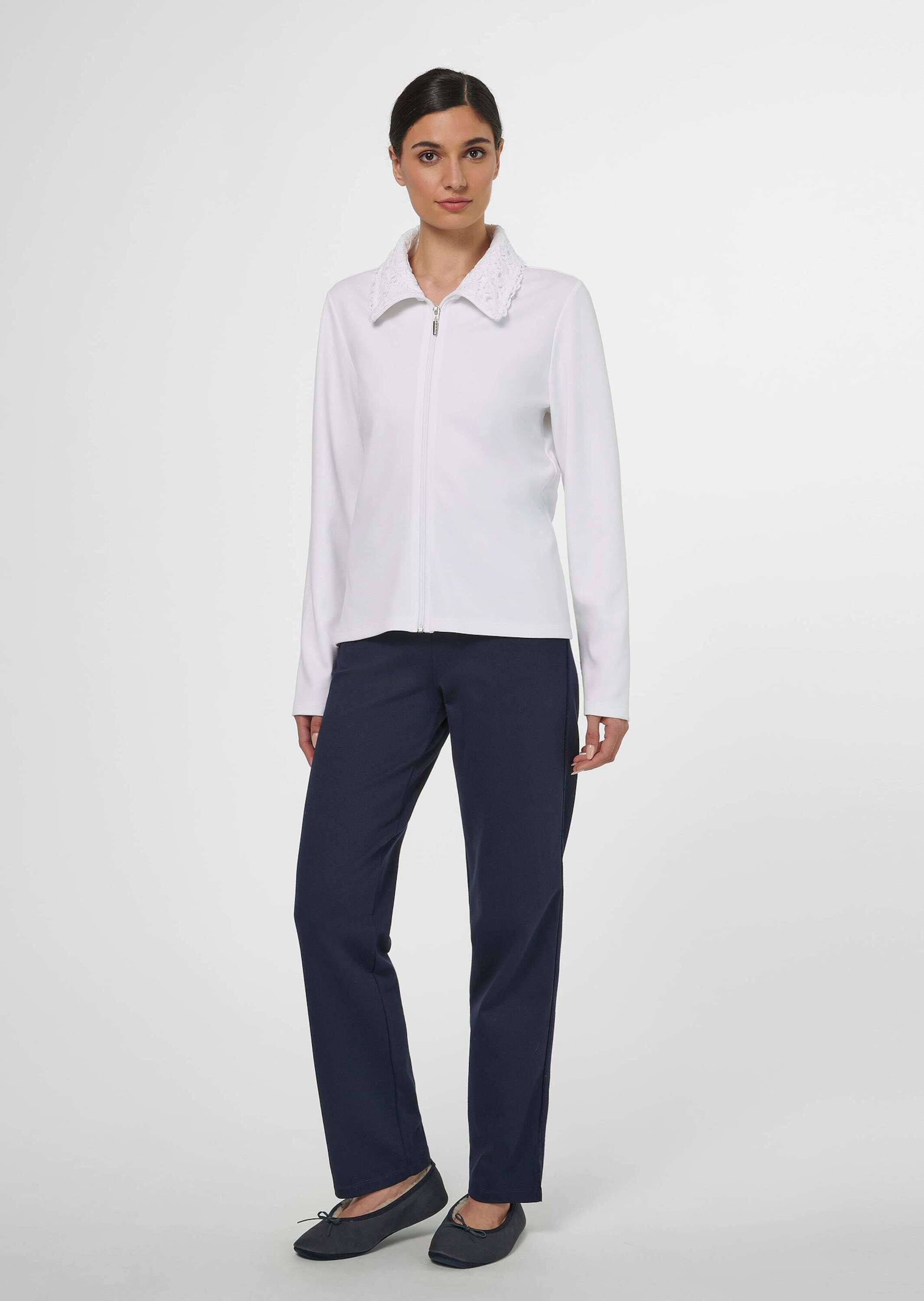MADELEINE Outdoorjacke Loungejacke mit Spitzenkragen