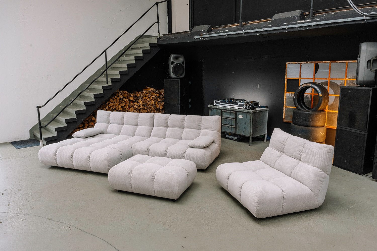 KAWOLA Sitzgruppe VIVIEN, (Set, 3-tlg), Ecksofa Drehsessel Hockerbank Feincord verschiedene Farben