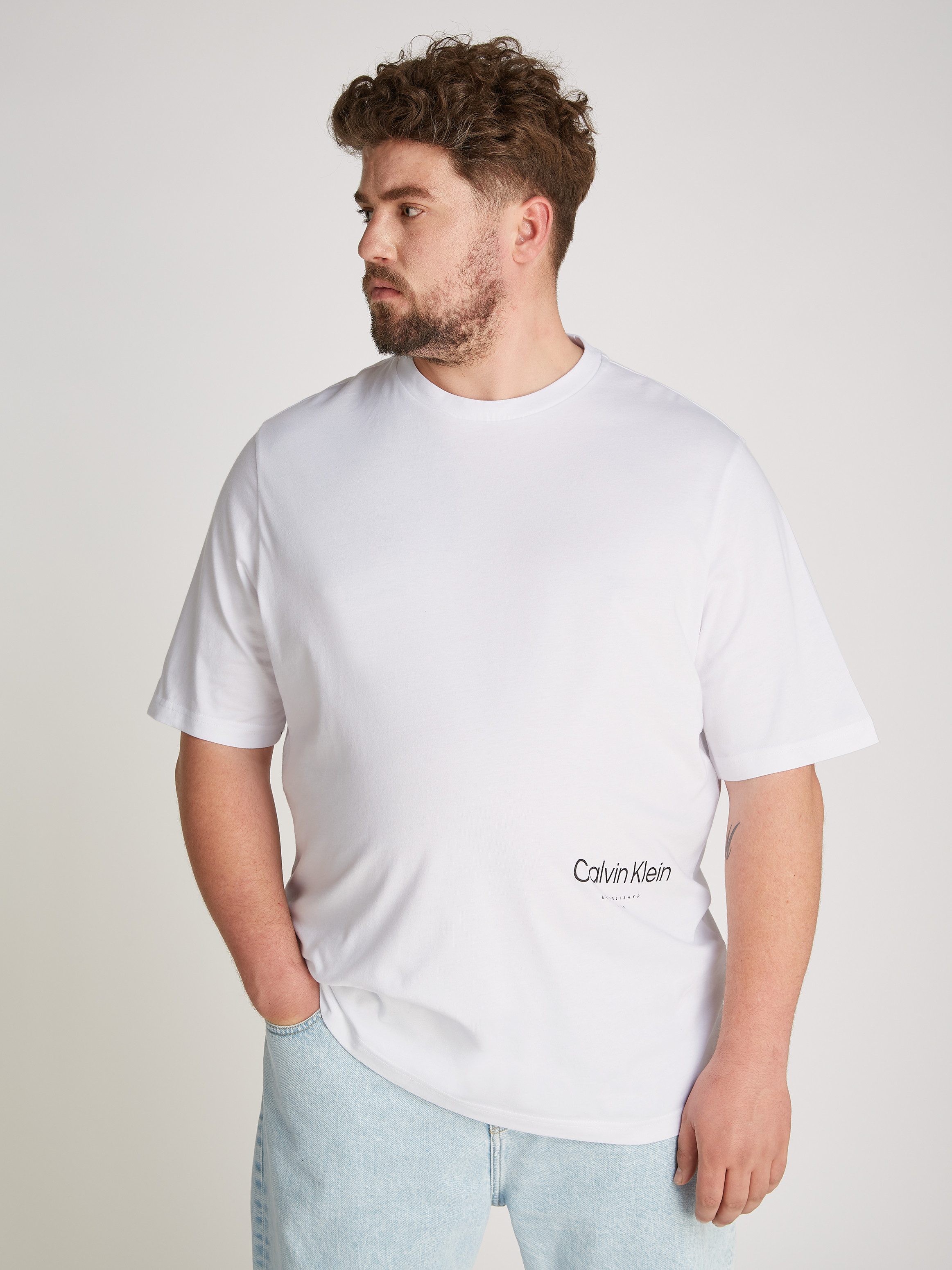 Calvin Klein Big&Tall T-Shirt BT_OFF PLACEMENT LOGO T-SHIRT in großen Größen mit Markenlabel