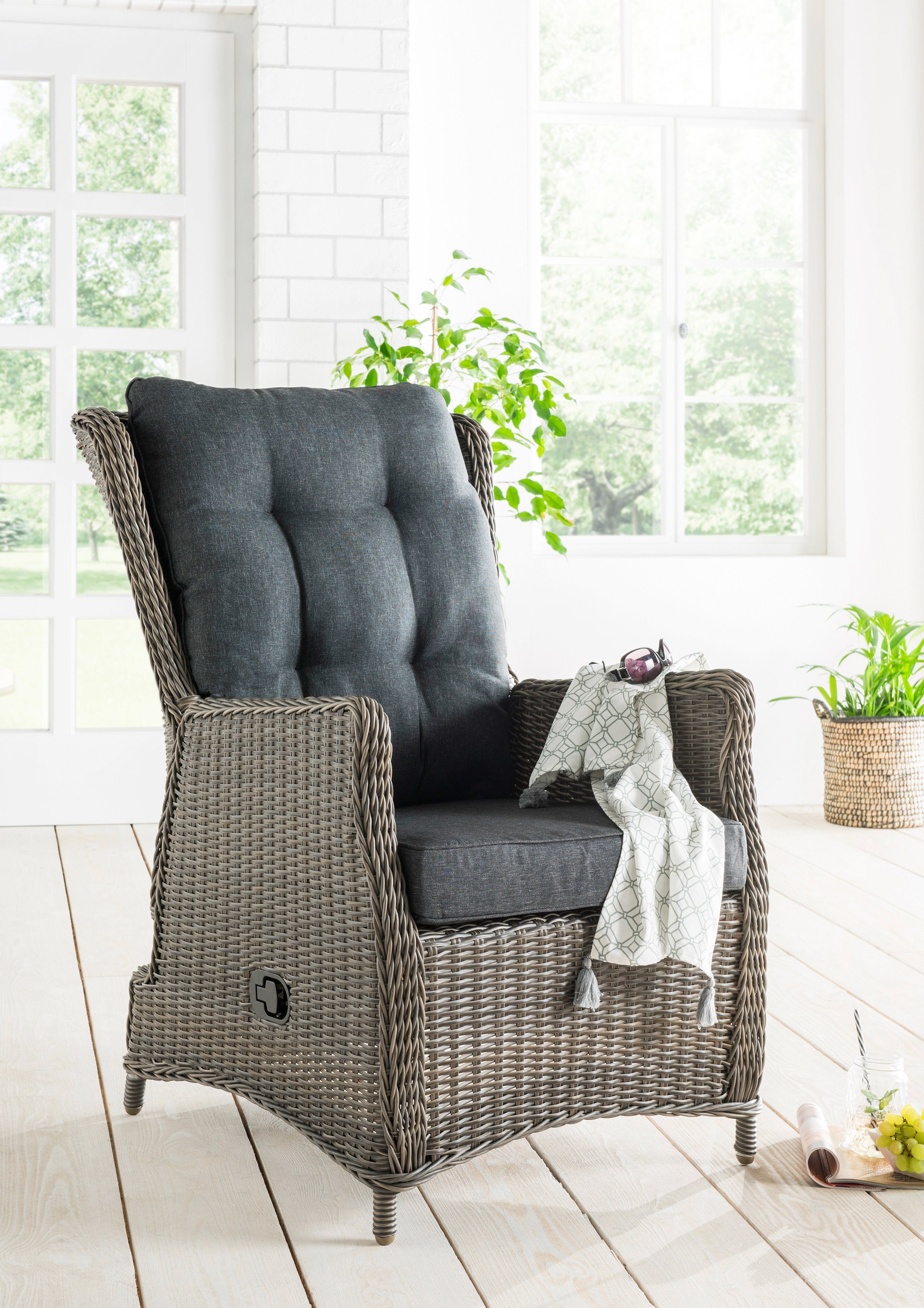 Destiny Gartenlounge-Set CASA MERANO, (4-tlg., 1x Sessel, 1x Beistelltisch, inkl. Auflagen), Aluminium, Polyrattan