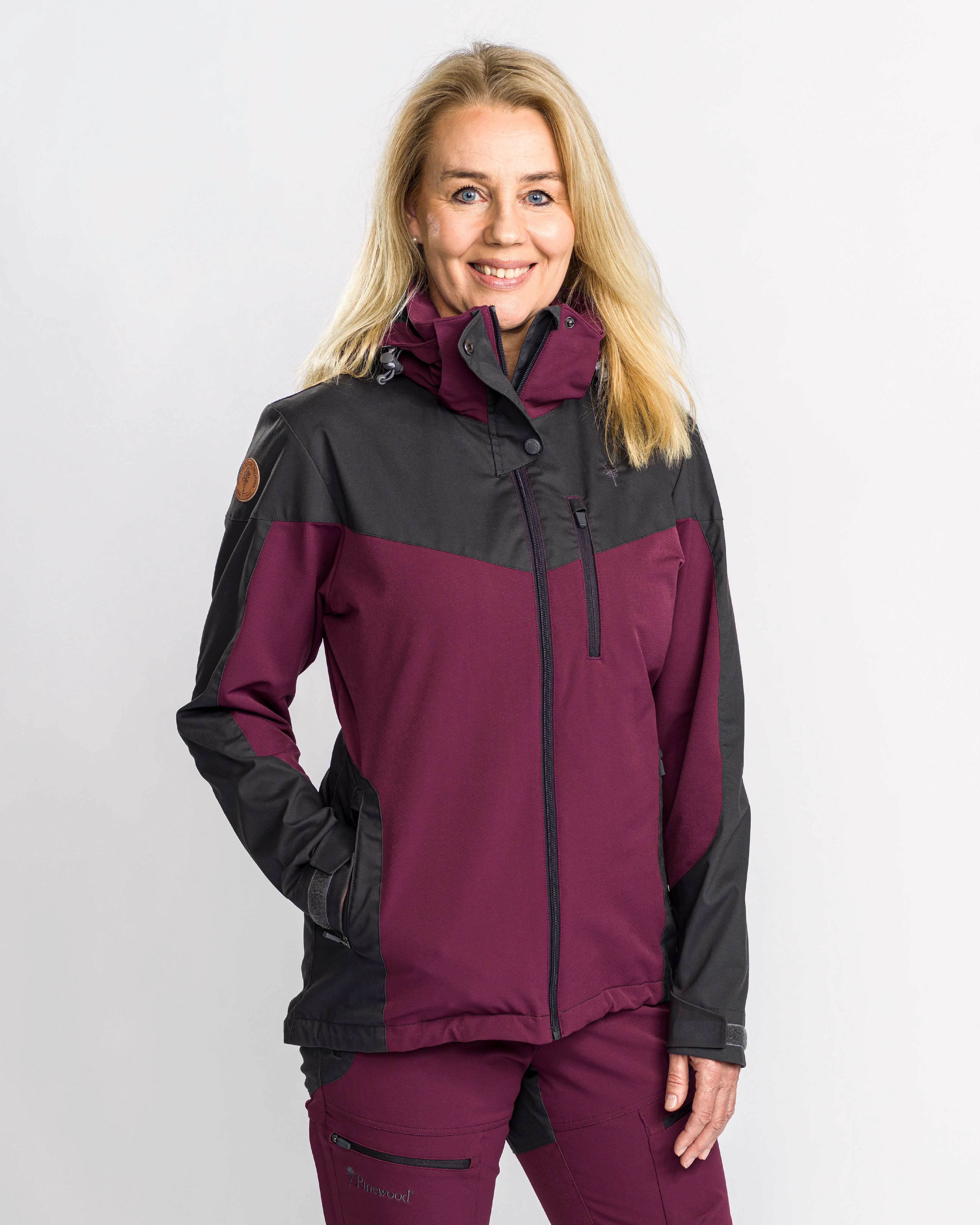 Pinewood Outdoorjacke FINNVEDEN HYBRID CS Damen-Funktionsjacke, Trekkingjacke, Wanderjacke auch in Großen Größen. mit abnehmbarer Kapuze