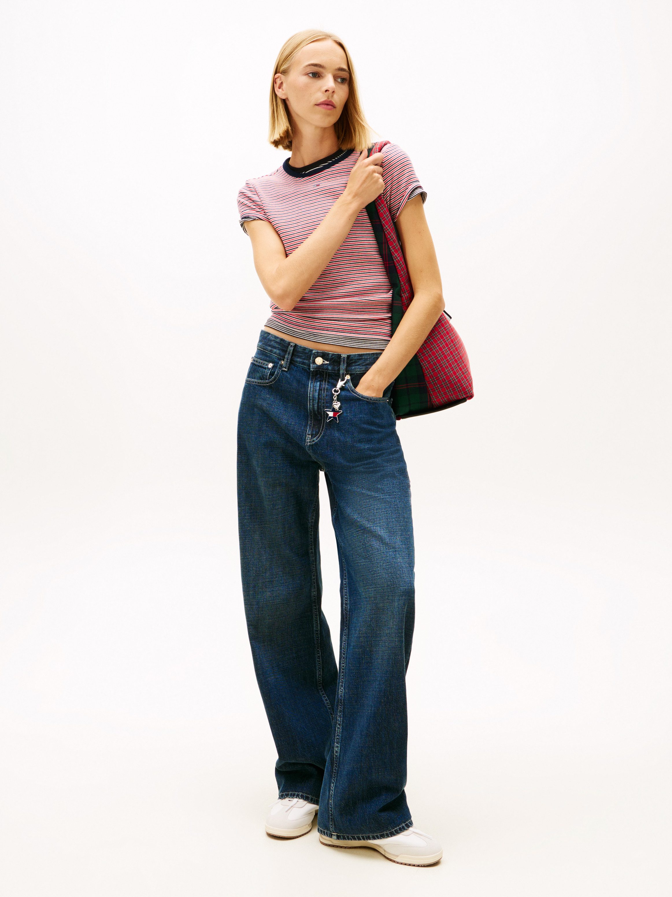 Tommy Jeans Kurzarmshirt TJW ESSENTIAL RIB SHORT SLEEVE EXT Baumwollmischung in gerippter Struktur, Slim Fit