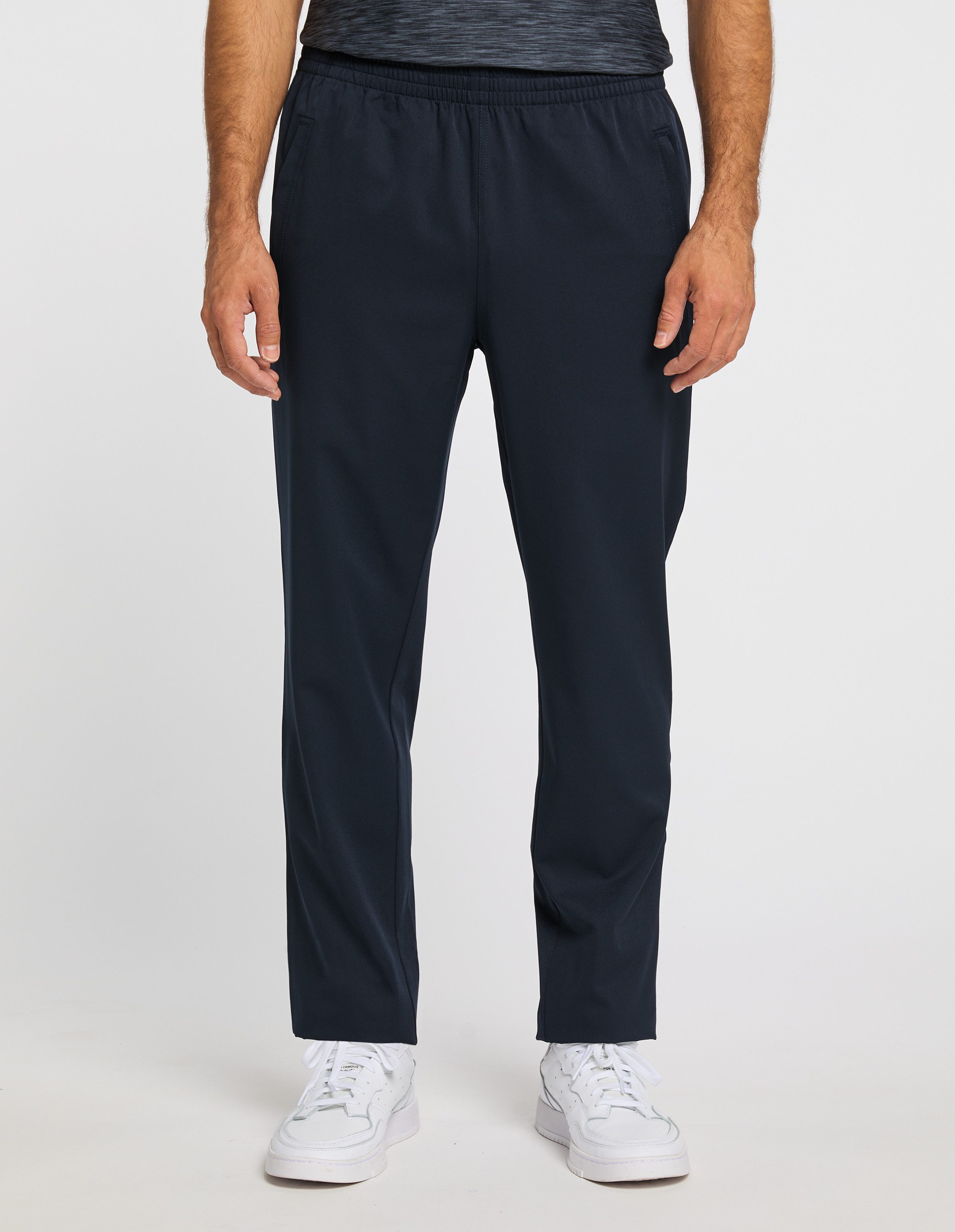 Joy Sportswear Jogger Pants WOVEN PANTS TOM mit Eingrifftaschen, aus Polyester und Elasthan, gerade Beinform