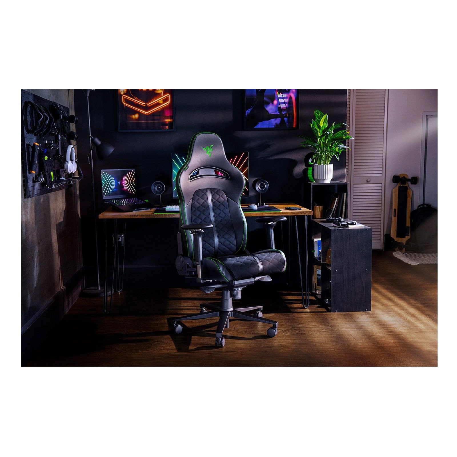 RAZER Gaming Chair RZ38-03720300-R3G1, Relax-Mechanik, Lendenwirbelstütze, Armlehnen