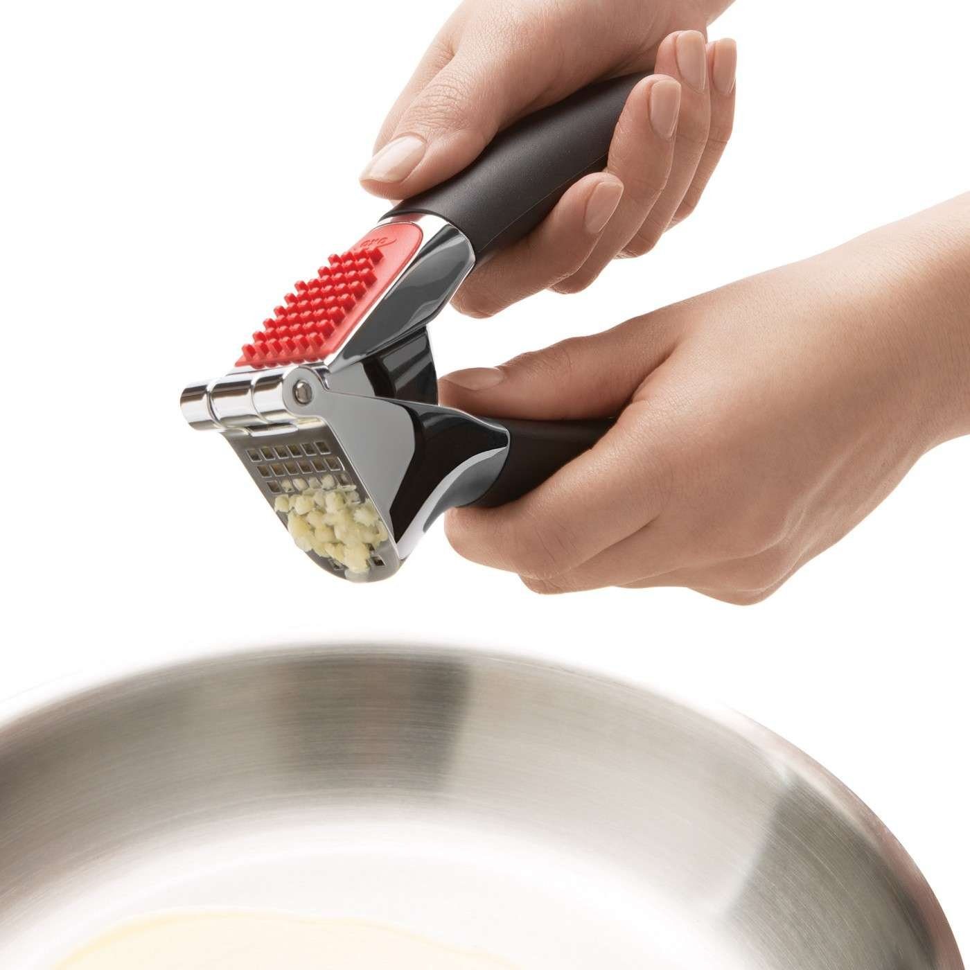 OXO Good Grips Knoblauchpresse Knoblauchpresse mit eingebauter Reinigungsvorrichtung (1 St)