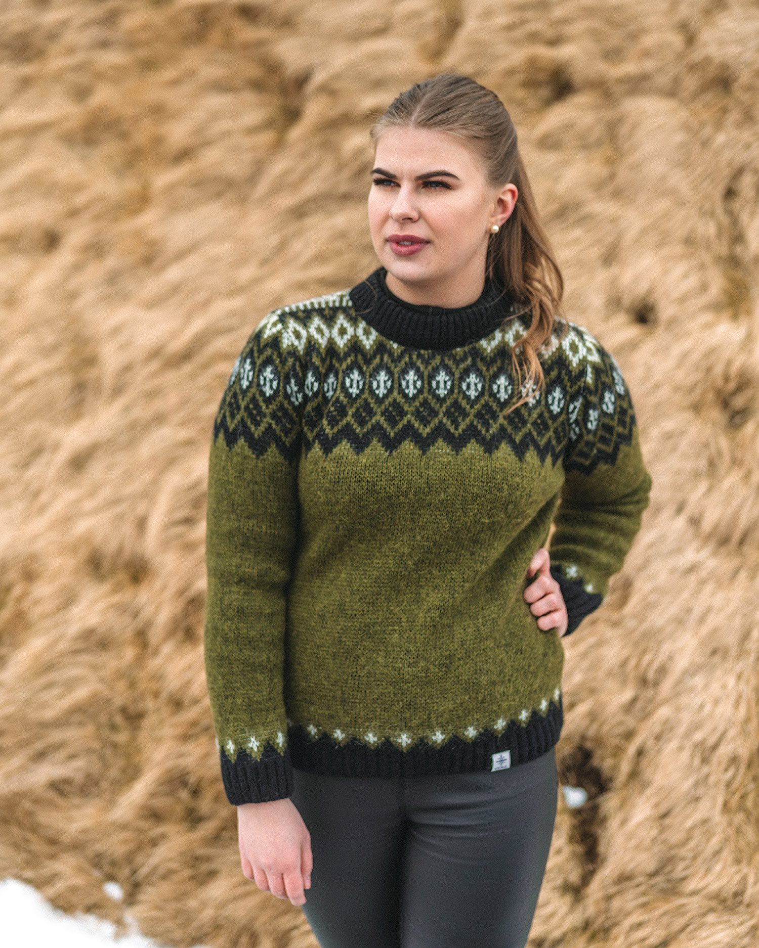 KIDKA Wollpullover Isländischer Strickpullover für Damen / Herren - Farbe grün / schwarz - aus rauer isländischer Wolle