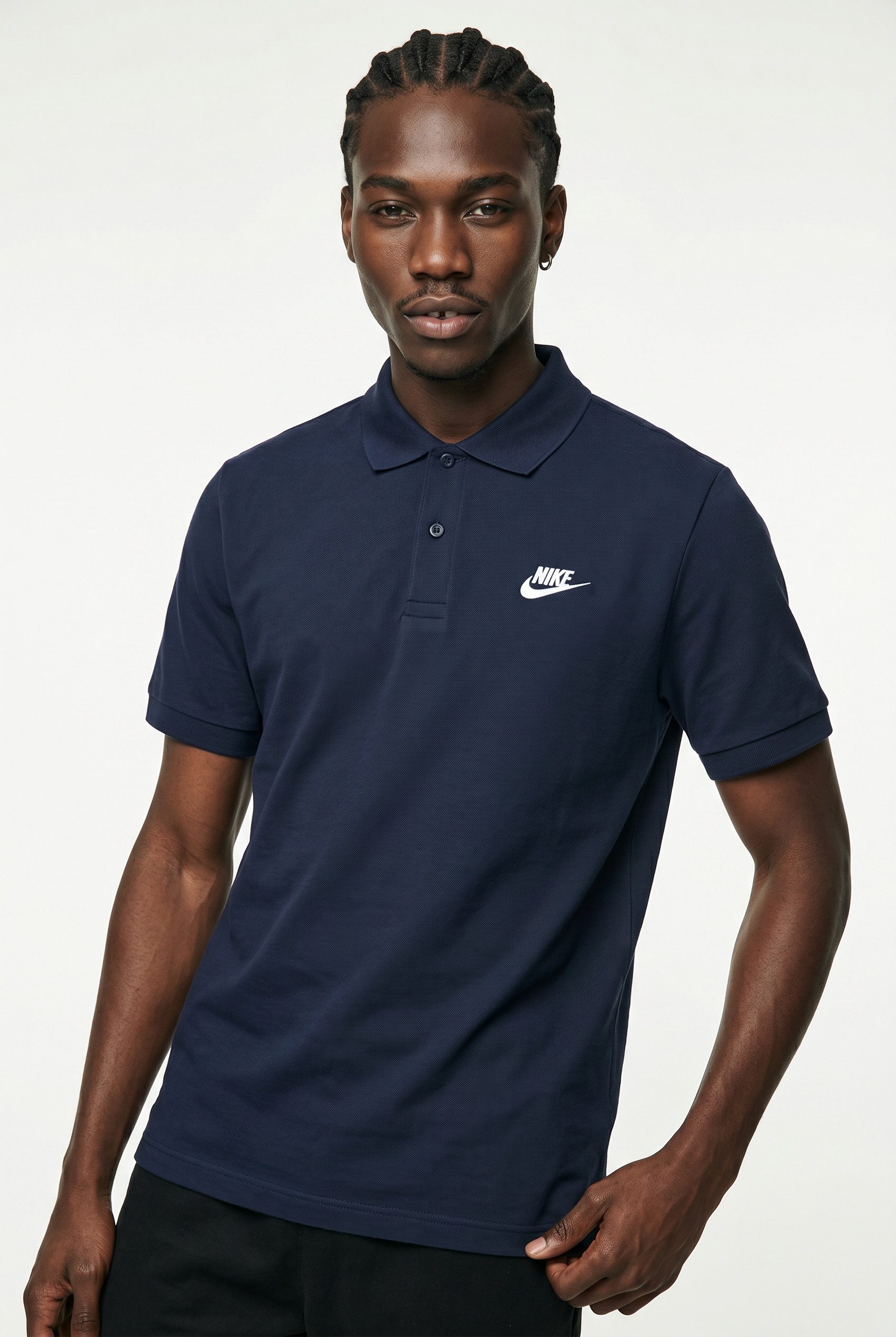 Nike Sportswear Poloshirt M NK CLUB SS POLO PIQUE mit 2-Knopf-Leiste, aus atmungsaktivem Piqué-Baumwollmaterial