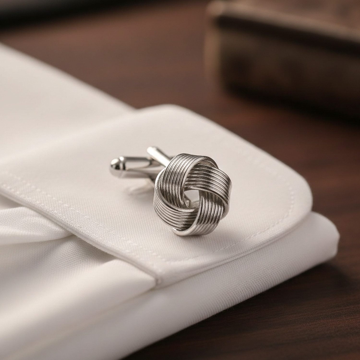 KARMA Manschettenknöpfe Knotendesign Silber modern (für Business, Hochzeit & Festliche Anlässe, 1-Paar, Hemdmanschettenknöpfe), Klassische Anzug Accessoires