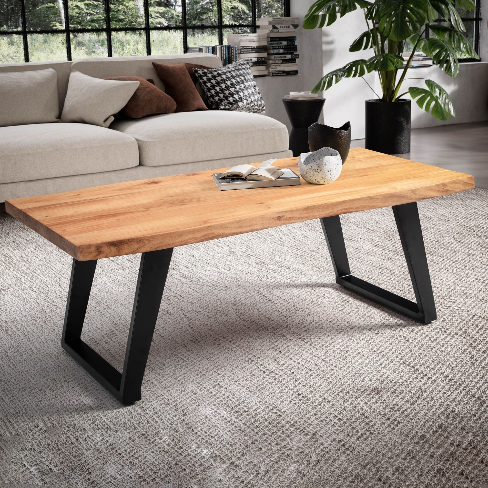 FINEBUY Couchtisch FB100791 Sofatisch 120 cm Baumkante Akazie Massivholz Wohnzimmer (Massivholz Akazie 120 x 60 cm, Tisch mit Baumkante), Großer Wohnzimmertisch, Sofatisch Trapezbeine