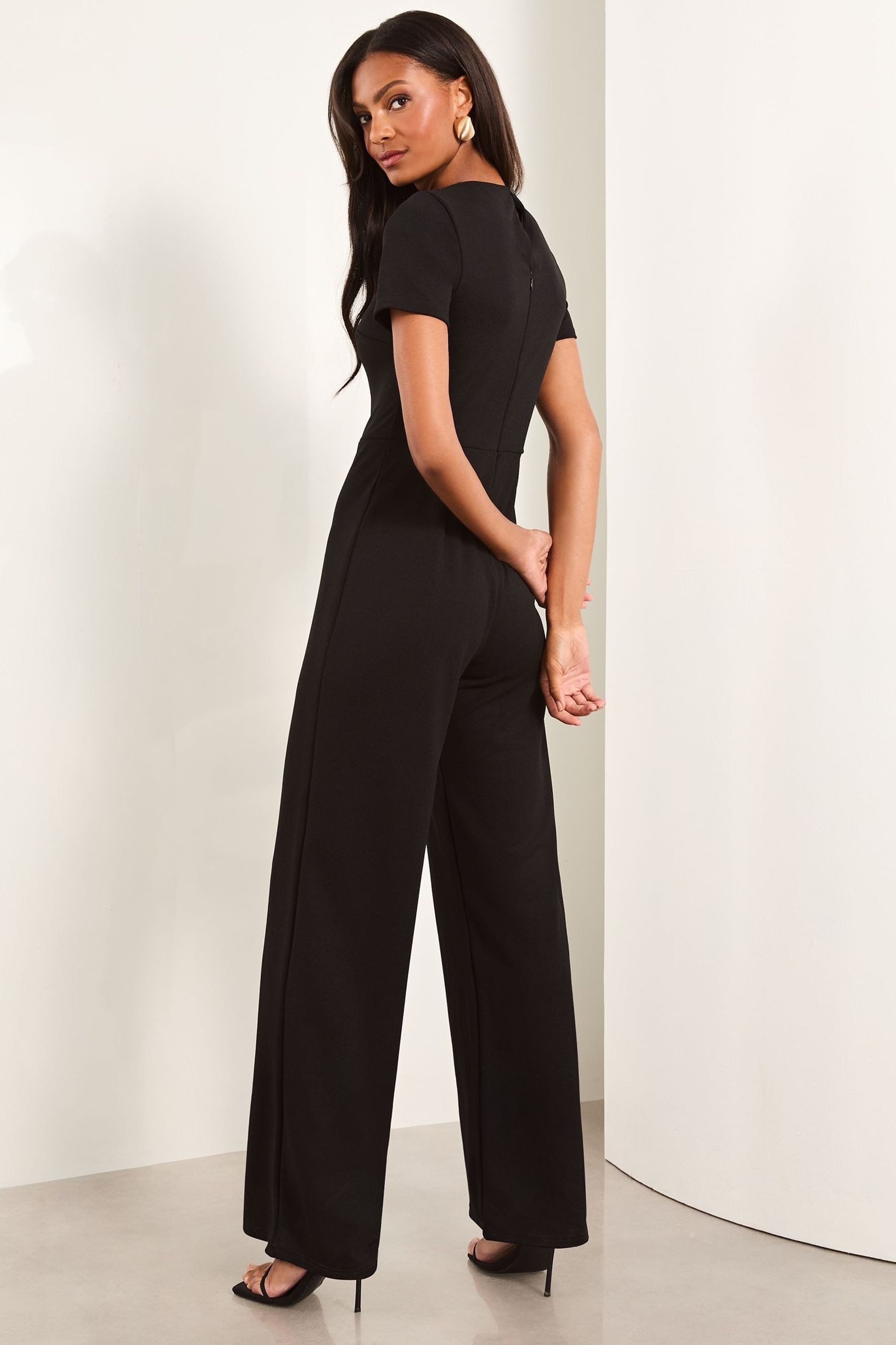 LIPSY Jumpsuit Lipsy Jumpsuit mit kurzen Ärmeln, Regular (1-tlg) günstig online kaufen