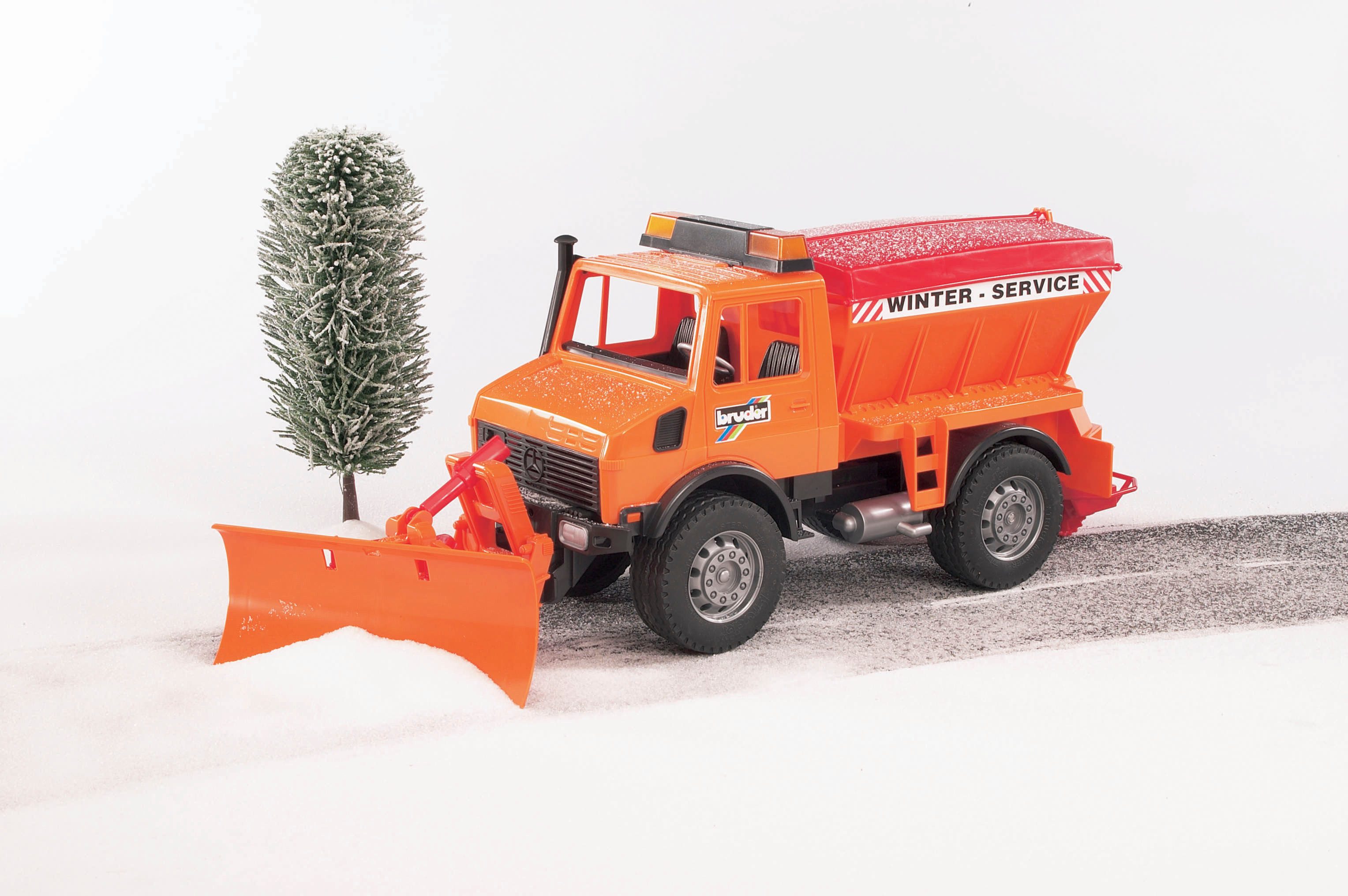 Bruder® Spielzeug-Winterdienst Unimog Winter Service 47 günstig online kaufen
