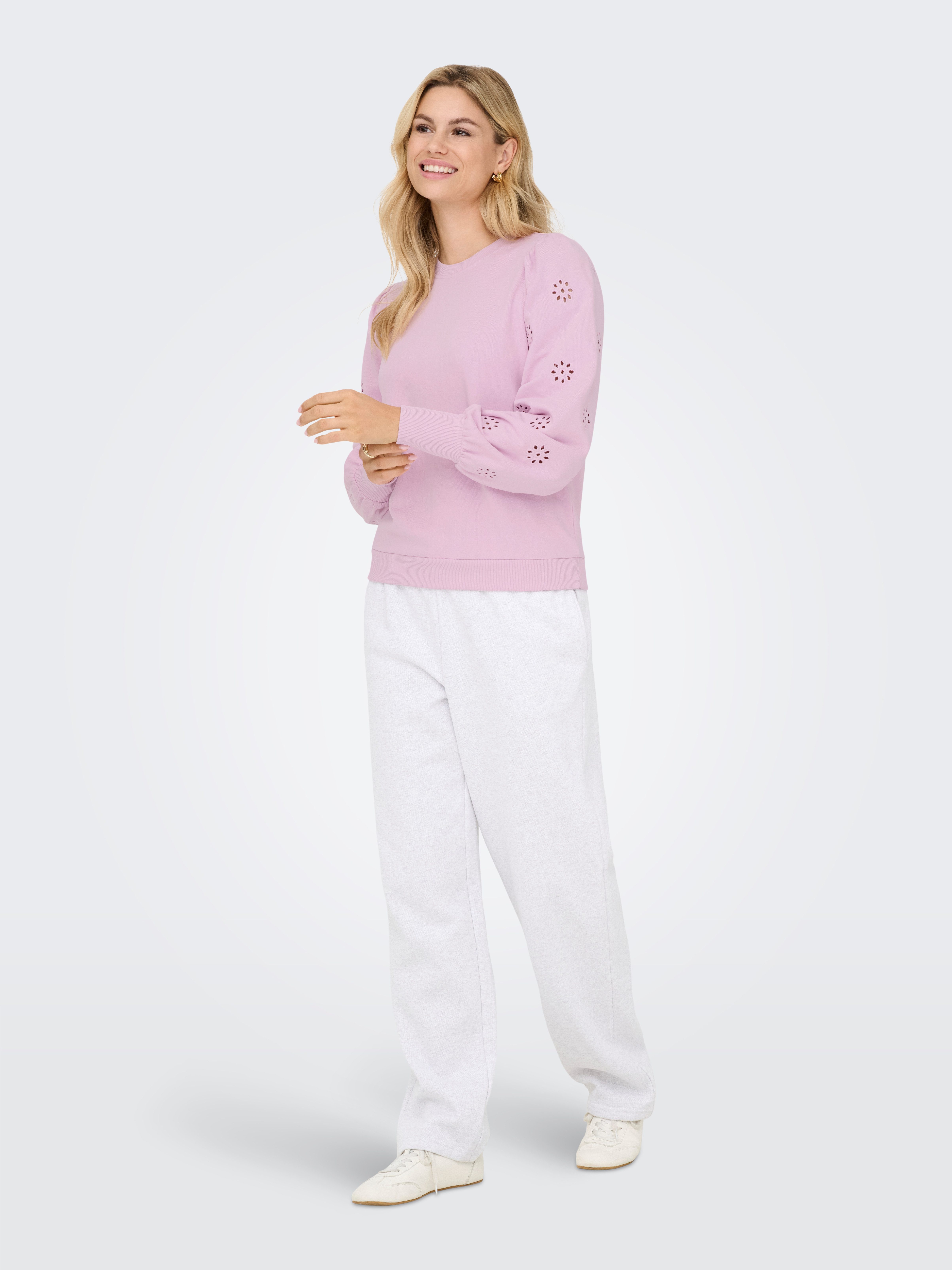 ONLY Sweatshirt ONLFEMME L/S PUFF EMBROIDERY UB SWT mit Puffärmeln mit wunderschöner Lochstickerei