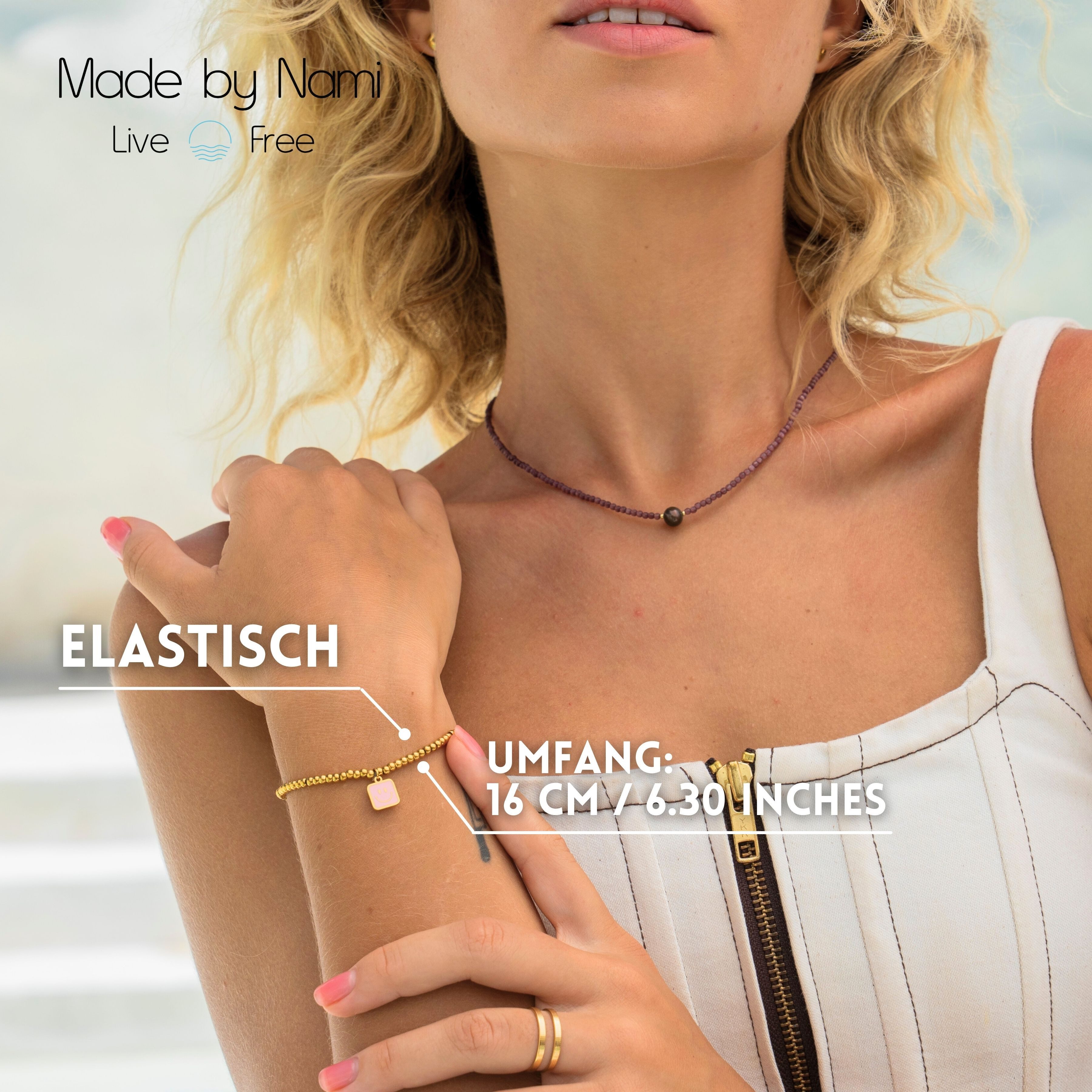 Made by Nami Perlenarmband Gold Damen Elastische Freundschaftsarmbänder mit Charms, aus Chirurgischem Edelstahl Hypoallergen Wasserfester Schmuck Gold