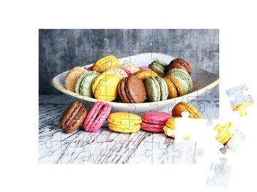 puzzleYOU Puzzle Süße und bunte französische Macarons, 48 Puzzleteile, puzzleYOU-Kollektionen Kuchen, Essen und Trinken