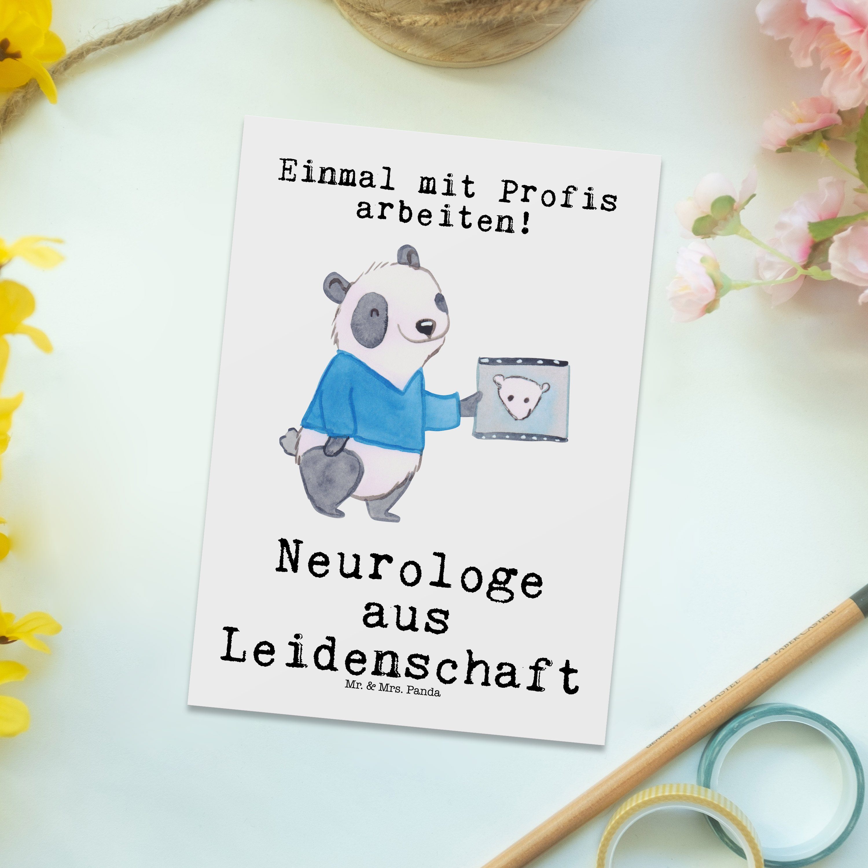 Mr. Panda Medizinstudium, Weiß Mrs. & Ansicht - Postkarte Neurologe Geschenk, Leidenschaft - aus