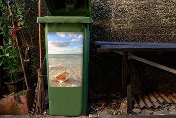 MuchoWow Wandsticker Muschel - Meer - Himmel (1 St), Mülleimer-aufkleber, Mülltonne, Sticker, Container, Abfalbehälter