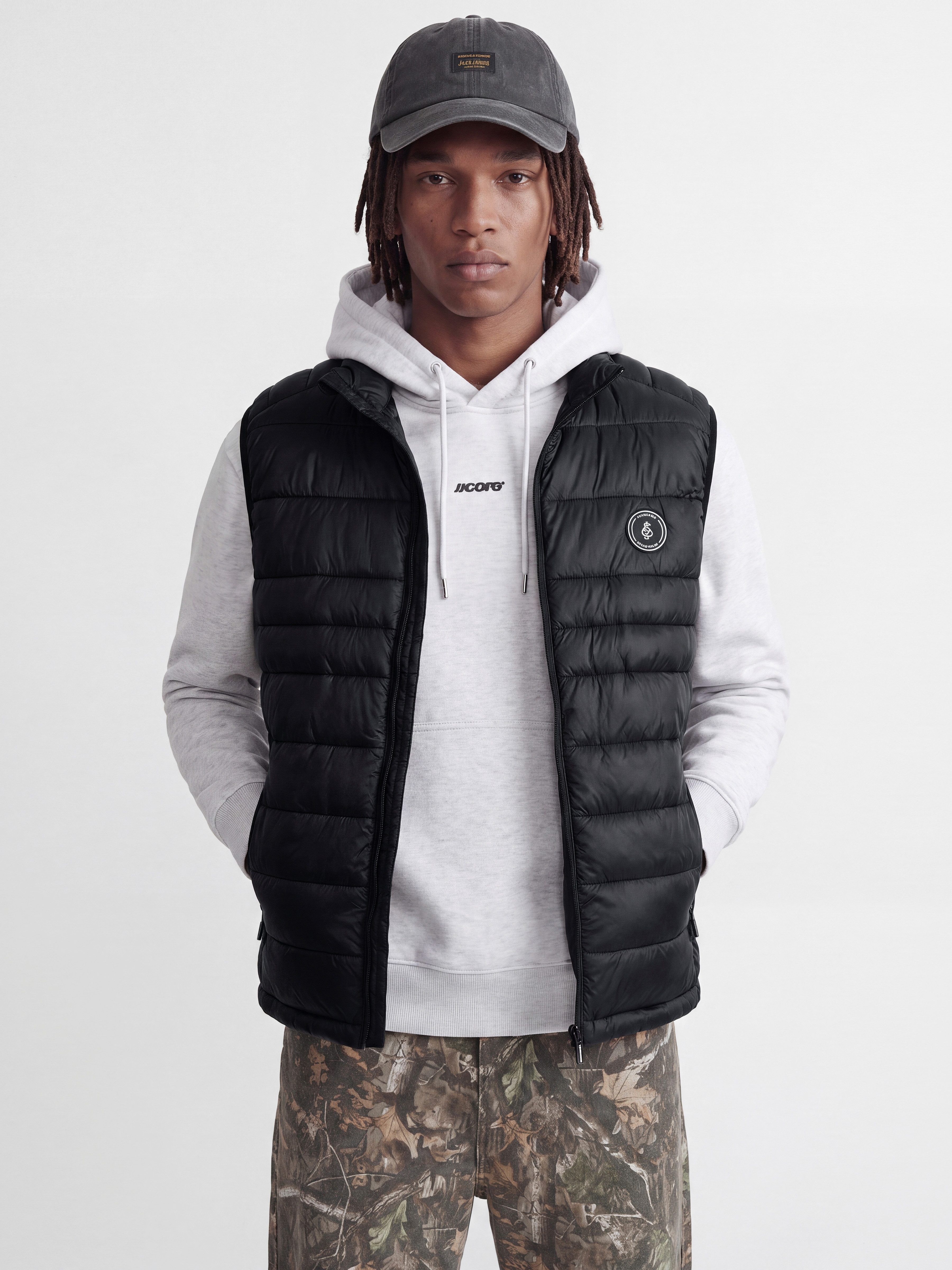 Jack & Jones Steppweste JJEKINGSLEY LIGHT BODYWARMER COLLAR NOOS Kunstfaser, regular fit