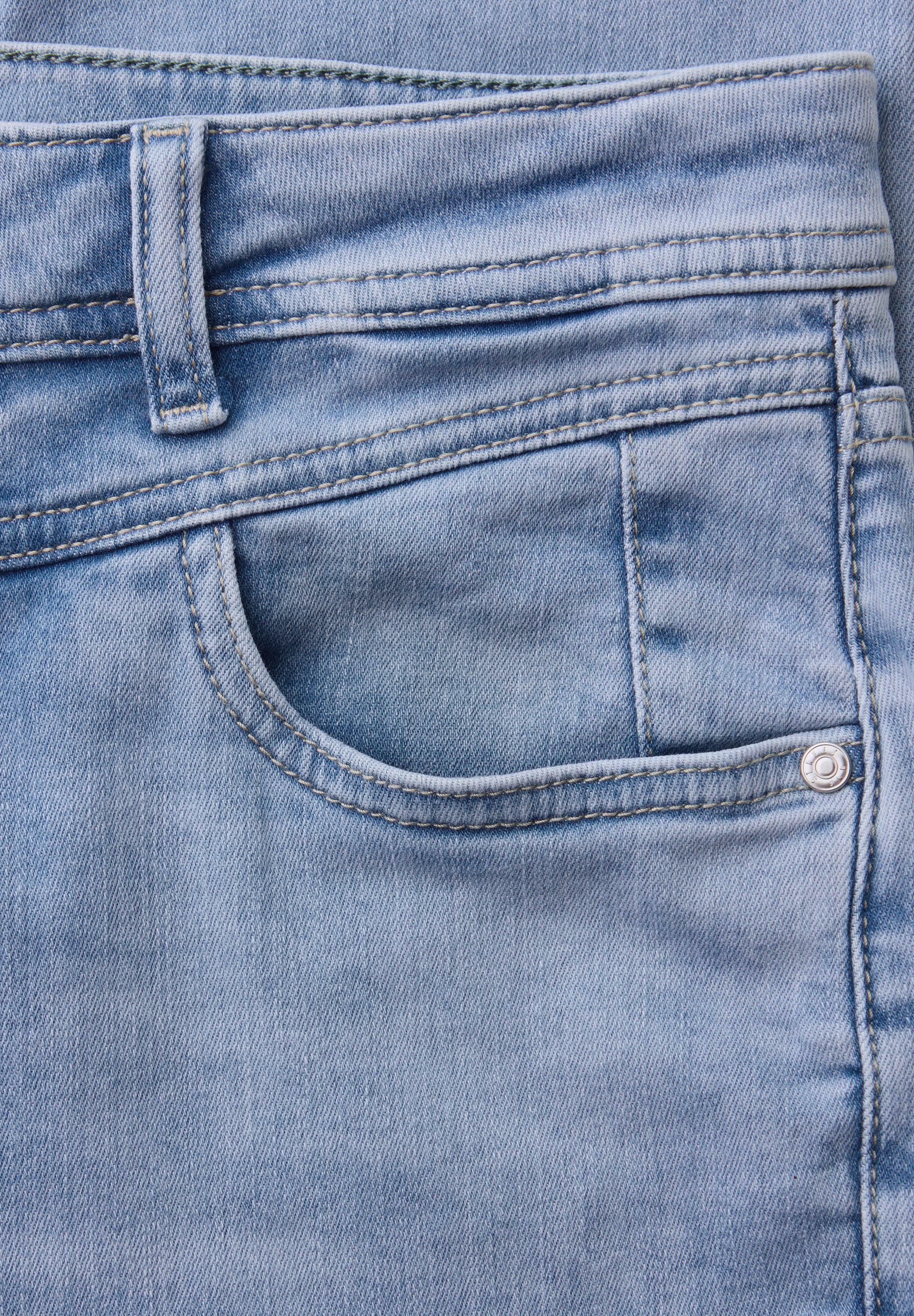 STREET ONE Comfort-fit-Jeans im Denim Look