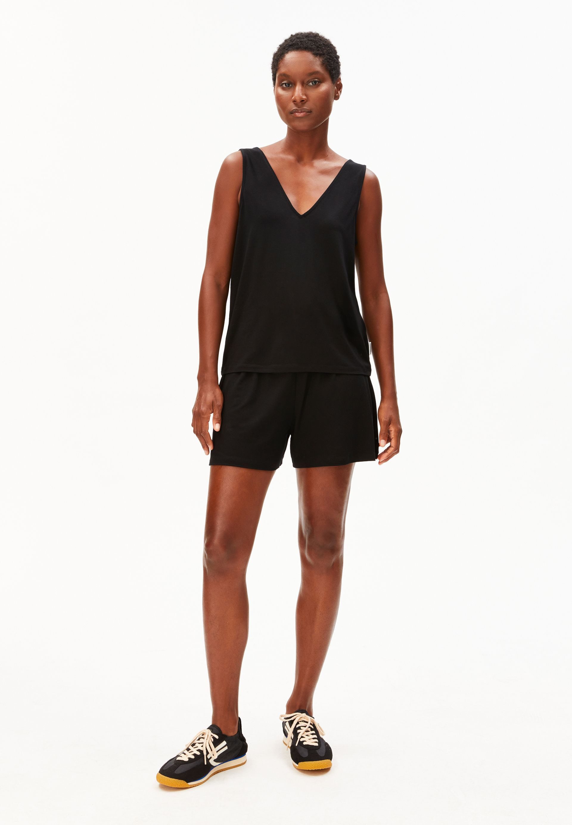 Armedangels Shirttop V-NECK LENZING™ ECOVERO™ Viskose Mix (Regular Fit) Tie günstig online kaufen