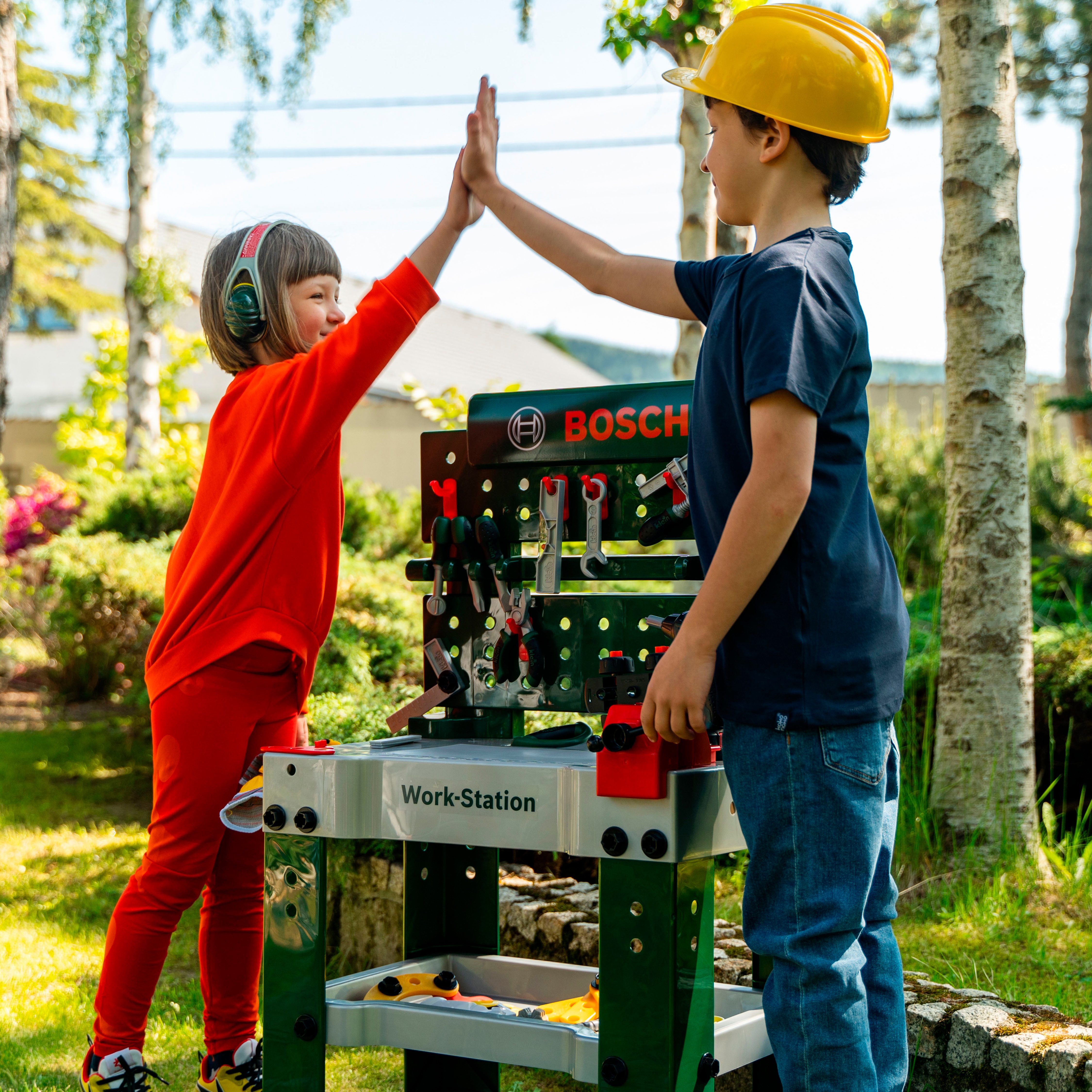 Klein Spielwerkbank BOSCH-Workstation Mega, mit Handwerker Set, mit BOSCH Akkuschrauber; Made in Germany