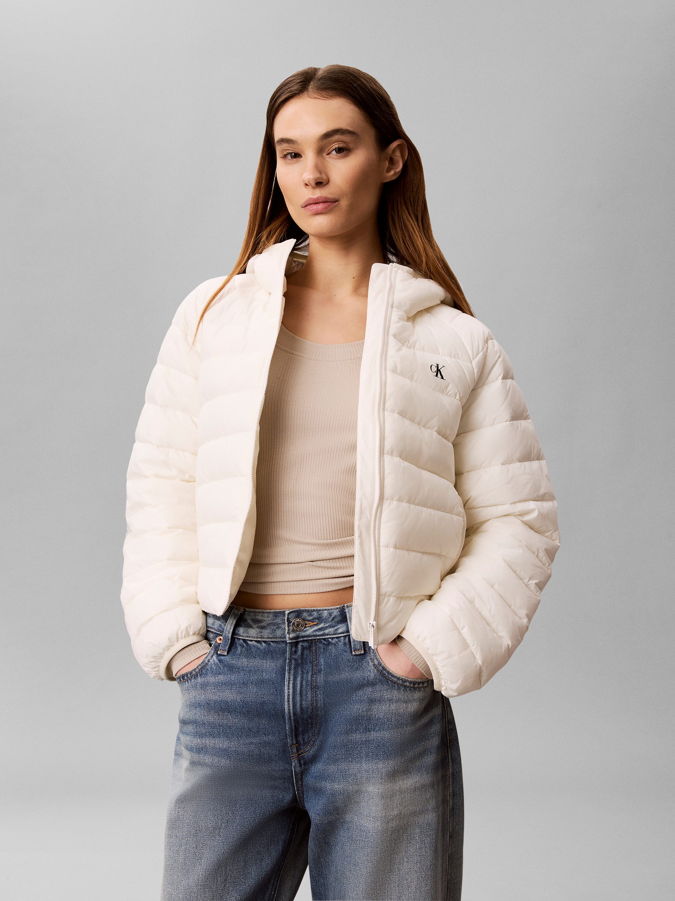 Calvin Klein Jeans Steppjacke ULW SHORT CK PACKABLE PUFFER JAC in kurzer Passform – Bild 2 von 5