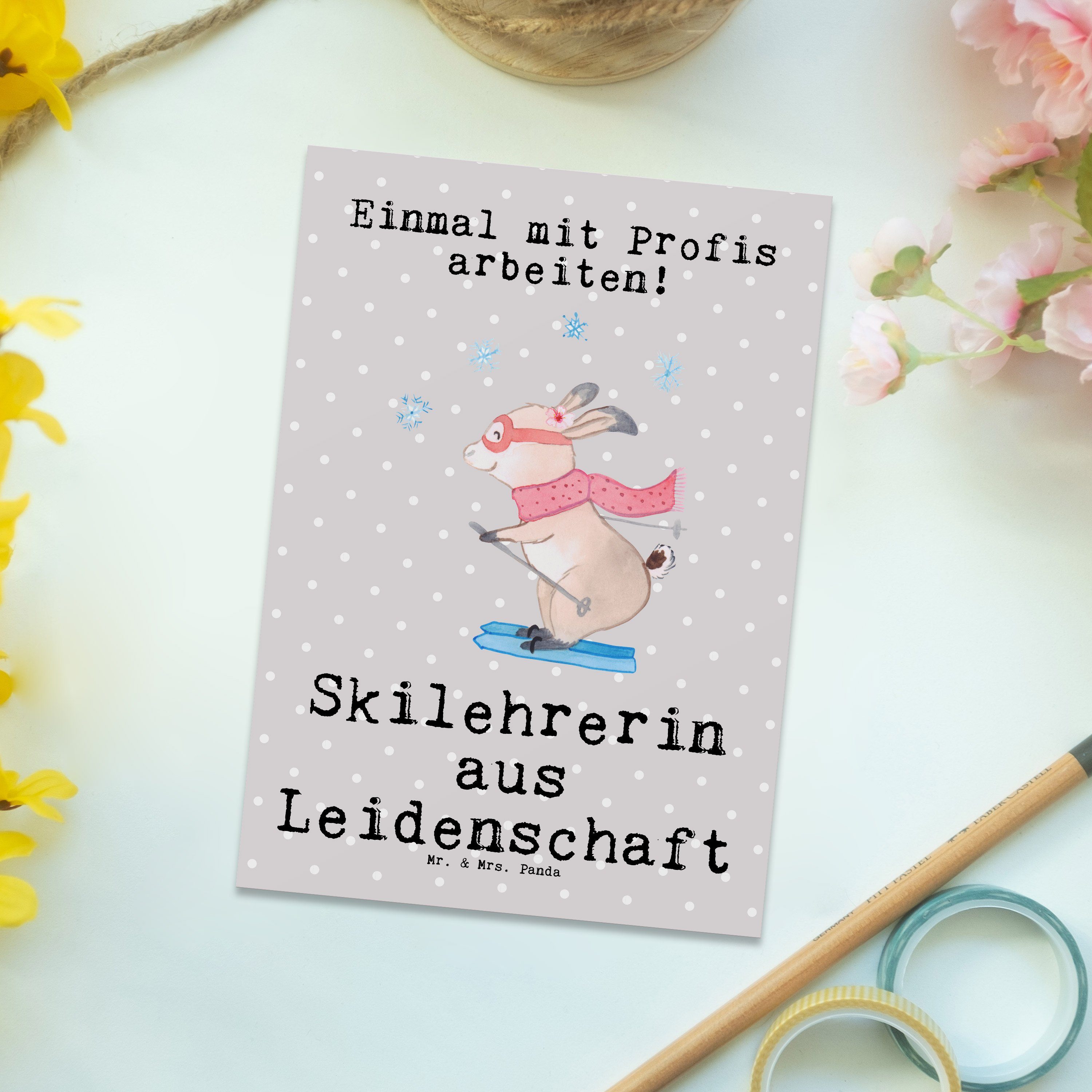 Mr. & Pastell Geschenk, Dankeskarte Skilehrerin - Grau Panda aus Leidenschaft Postkarte - Mrs
