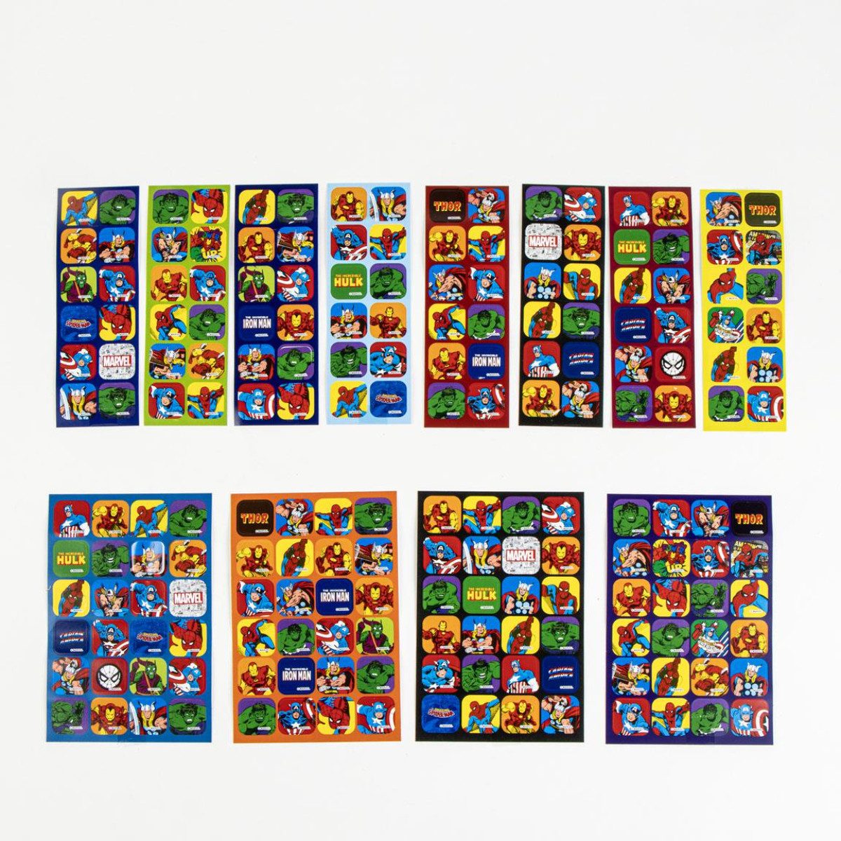 MARVEL Stickerbuch – Sticker Set & Schreibwaren für Schule & Kreativprojekte