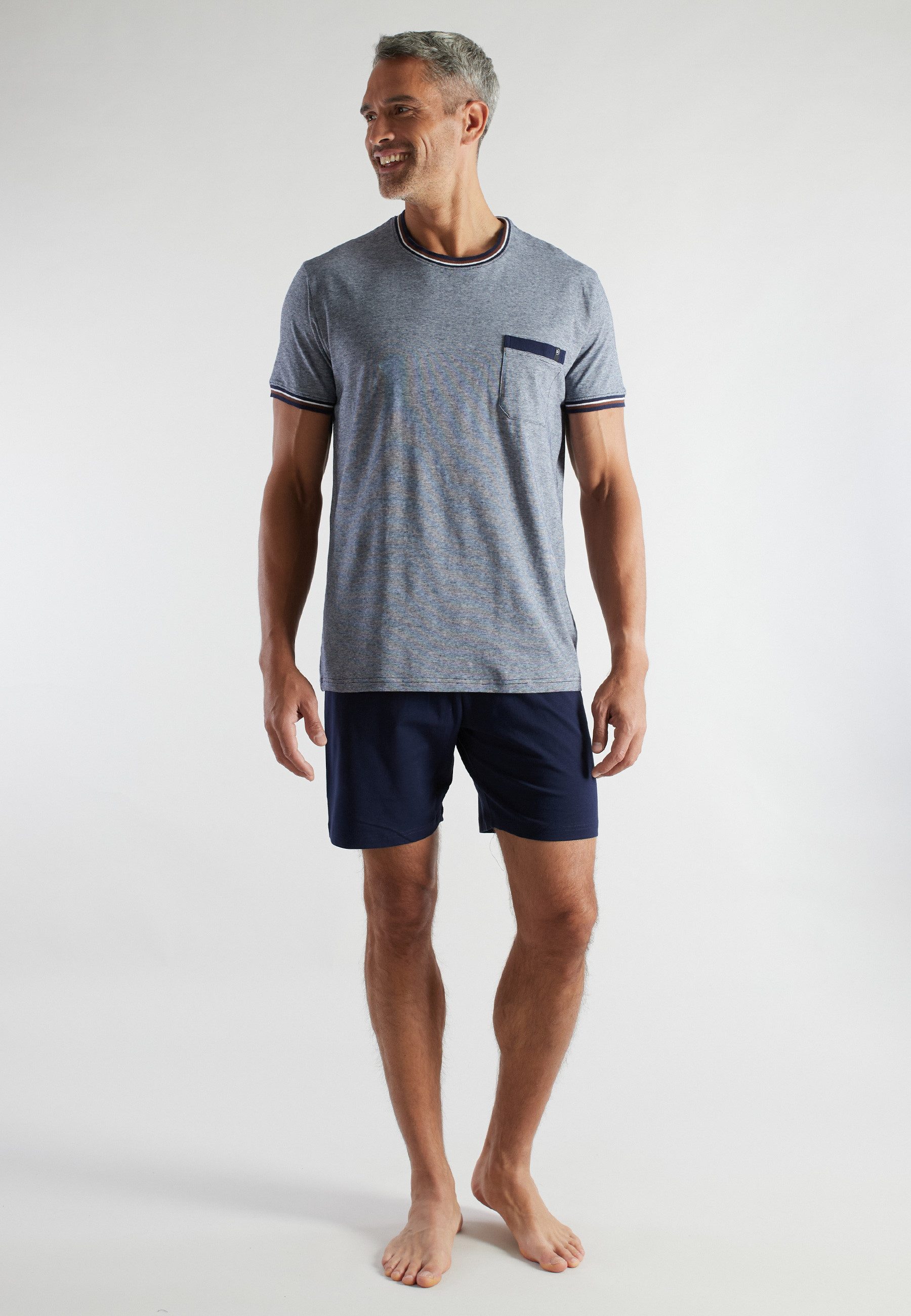 bugatti Shorty (2 tlg) Kurzarm, Rundhalsausschnitt, kurze Hose, mit Brusttasche, Baumwollmix