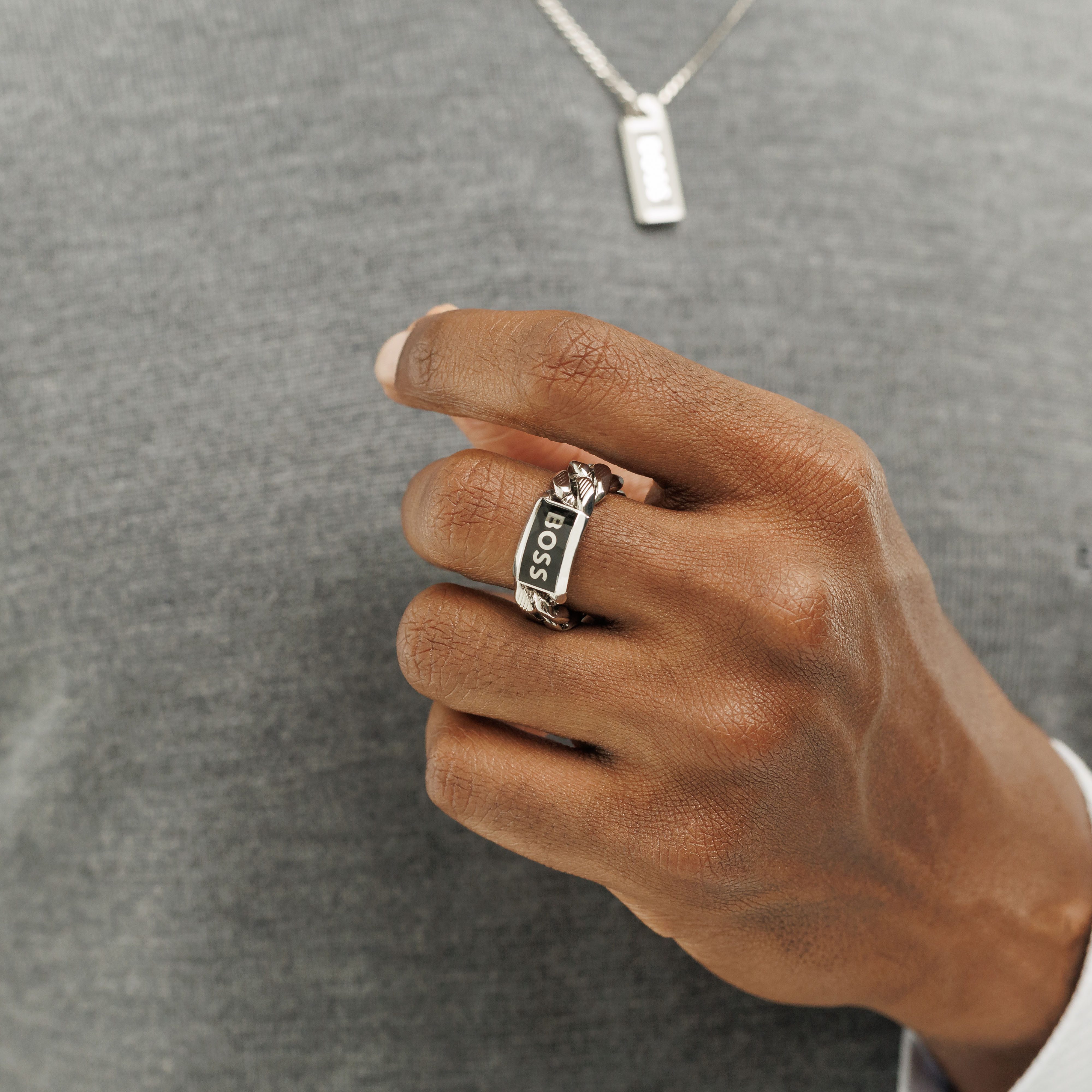 BOSS Fingerring KASSY EMBLEM, mit Emaille