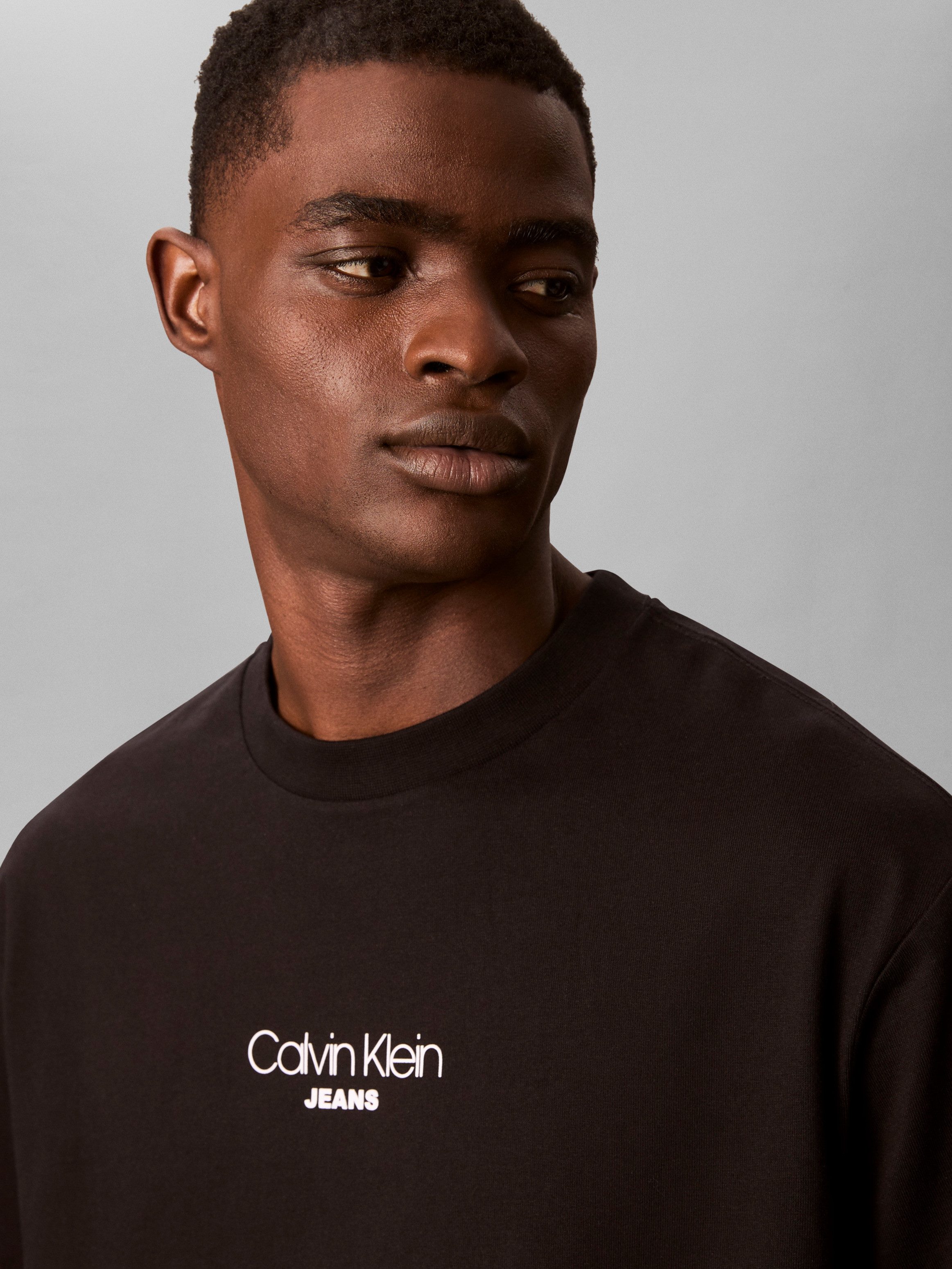 Calvin Klein Jeans T-Shirt Relaxed Fit, Rundhalsausschnitt, Logoprint – Bild 3 von 5