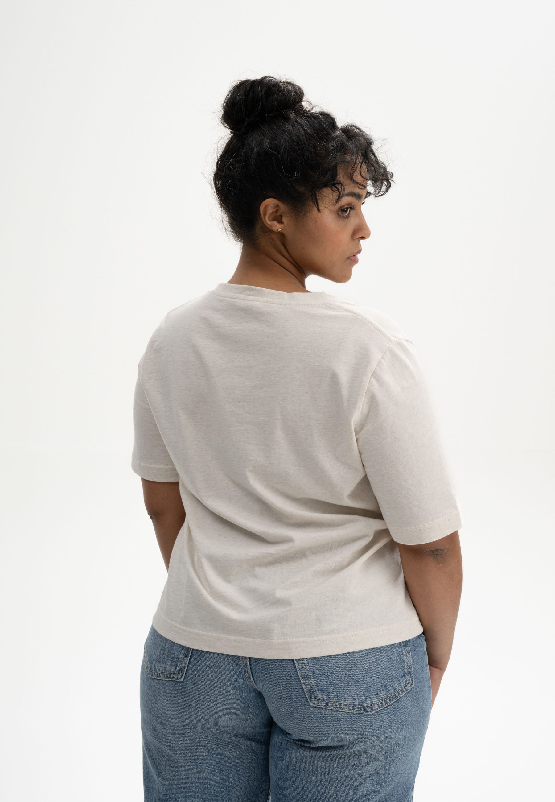 MELA Kurzarmshirt V-Neck T-Shirt Style ANKITA Kragen aus Single Jersey