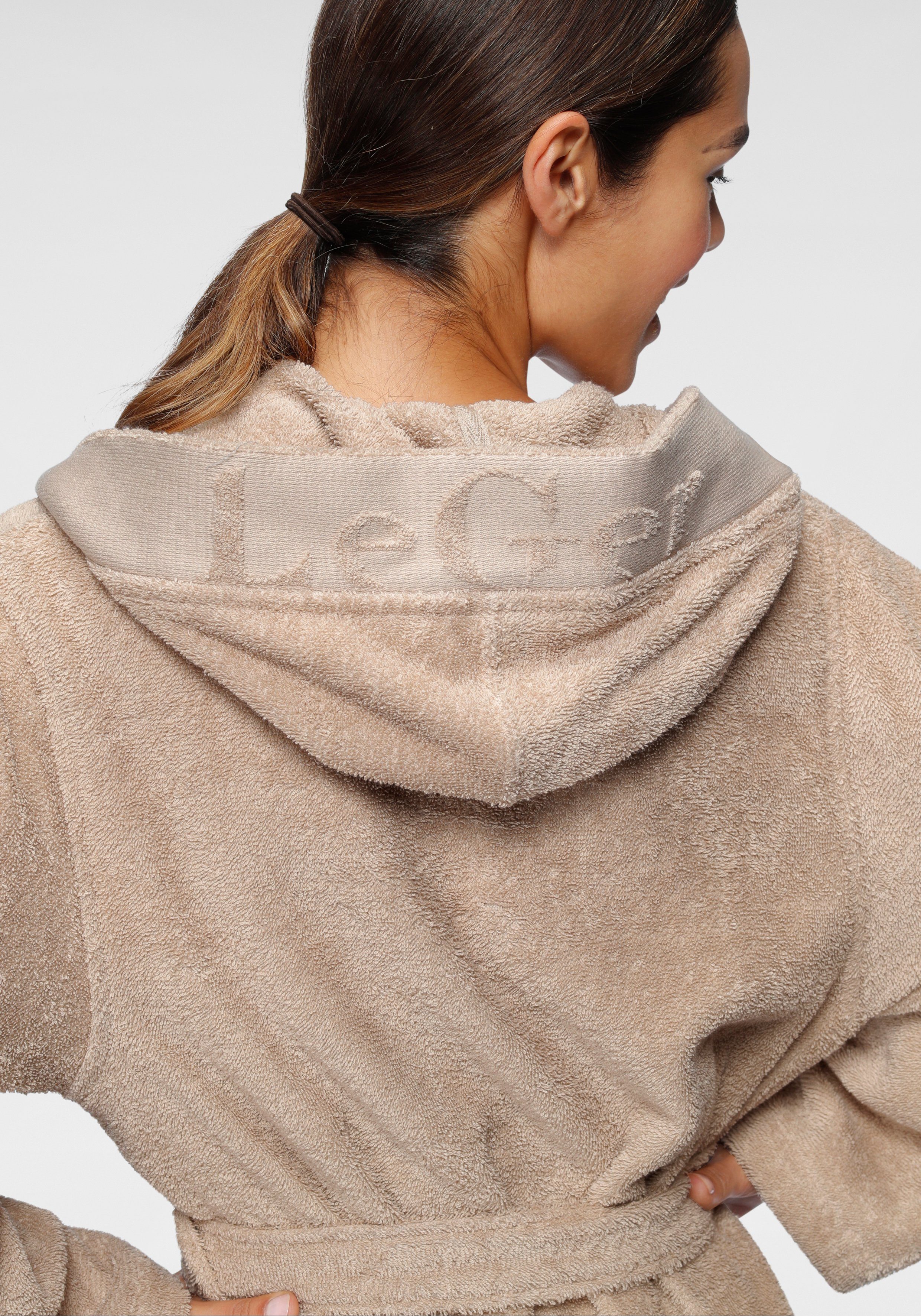 LeGer Home by Lena Gercke Damenbademantel Anisa, ideal für Sauna & Spa, Hotelbademantel, Morgenmantel, Langform, Walkfrottee, Kapuze, Gürtel, Bademantel mit Frottier Logo an der Kapuze, XS-2XL