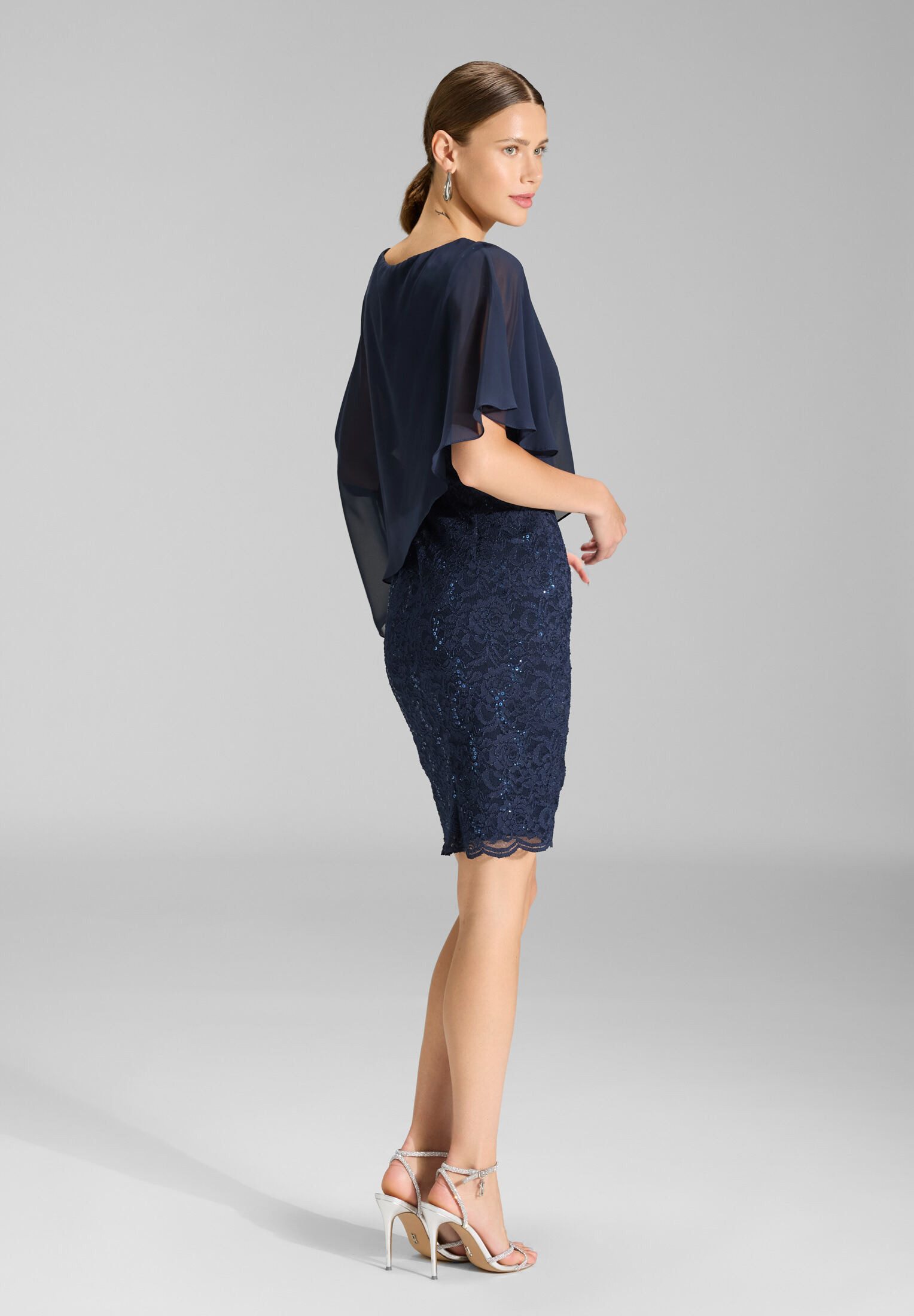 SWING Cocktailkleid - Cocktailkleid mit Überwurf Figurbetonte Passform
