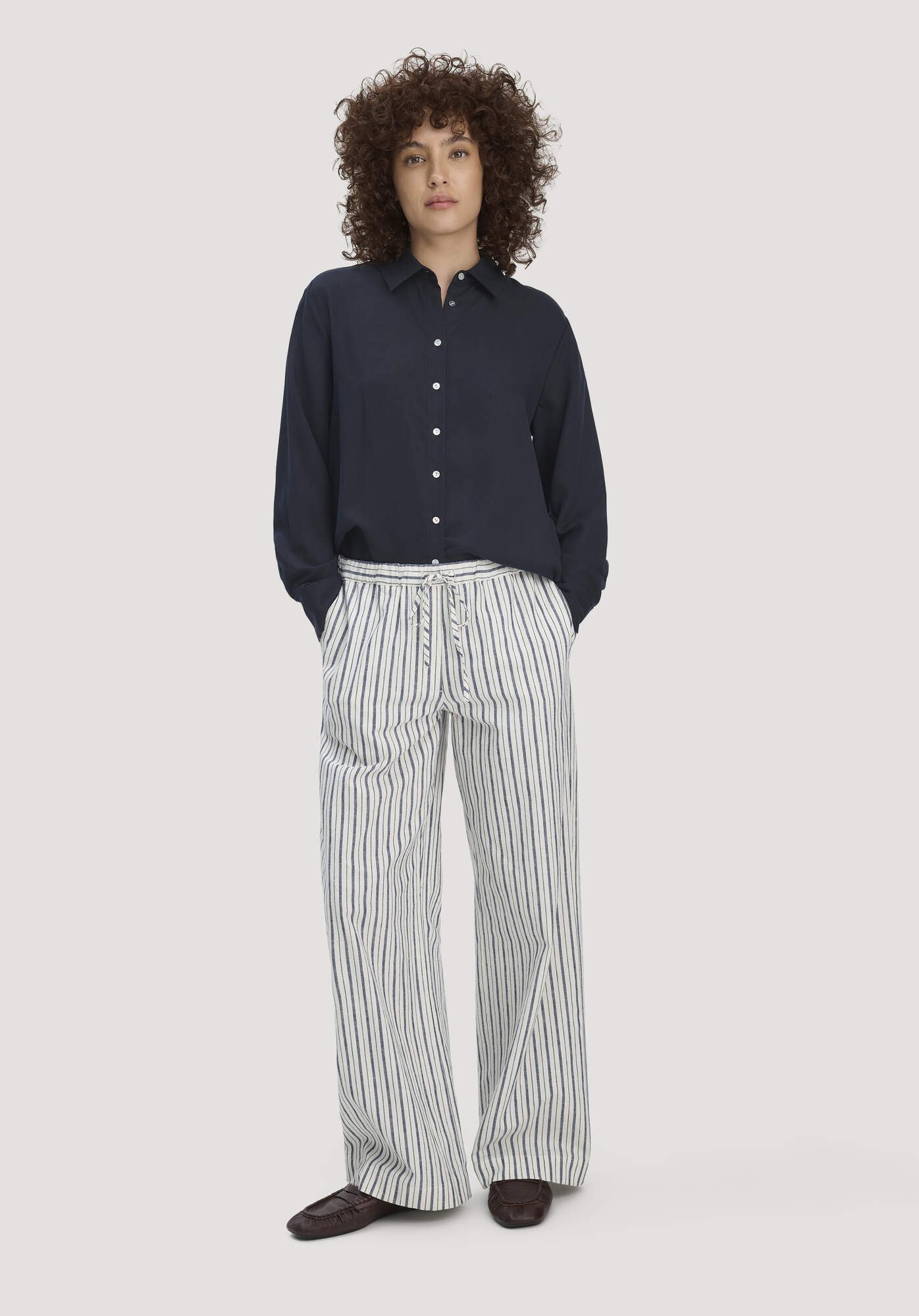 Hessnatur Klassische Bluse Relaxed aus TENCEL™ Lyocell (1-tlg)