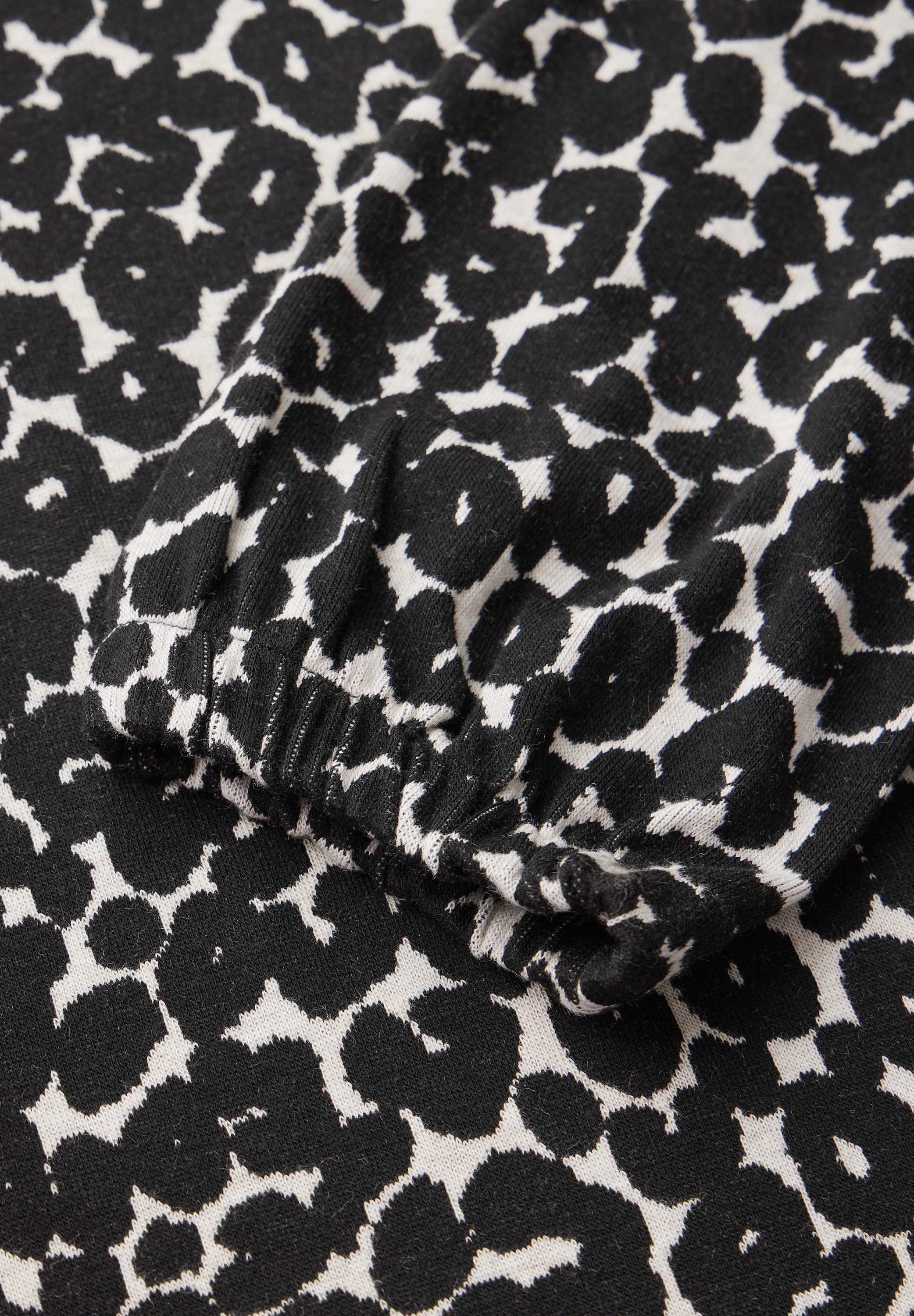 STREET ONE Langarmshirt im angesagten Leo-Look