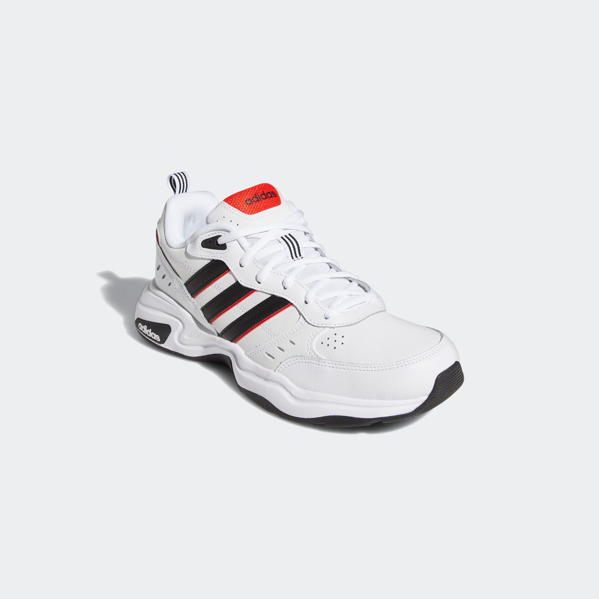 STRUTTER Sneaker