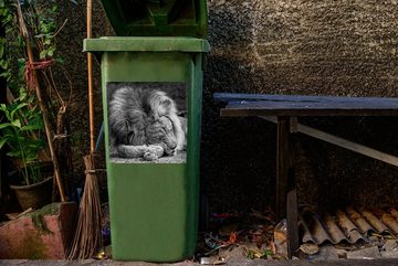 MuchoWow Wandsticker Löwe - Afrika - Schwarz (1 St), Mülleimer-aufkleber, Mülltonne, Sticker, Container, Abfalbehälter