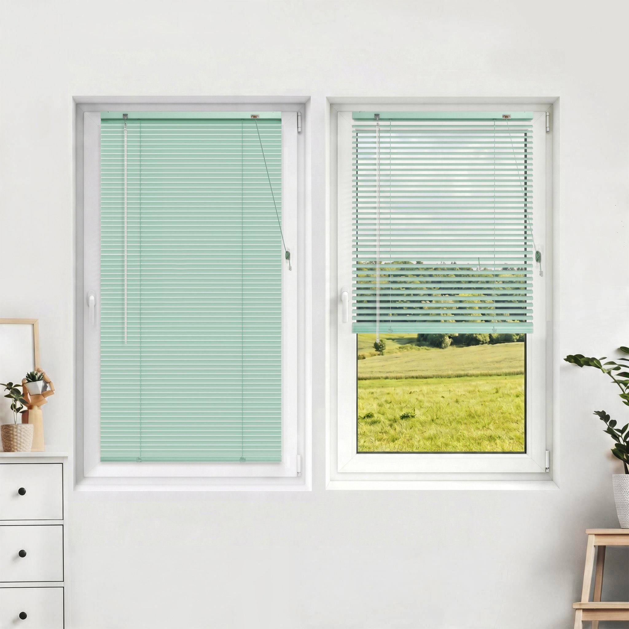 Victoria M. Jalousie LightLess Prime Aluminium-Jalousie 50x130 cm Mondschein-Grün matt, mit Bohren, ohne Bohren, geklemmt oder verschaubt, L Profil 25 mm Lamellen, feuchtigkeitsbeständig, verdunkelnd