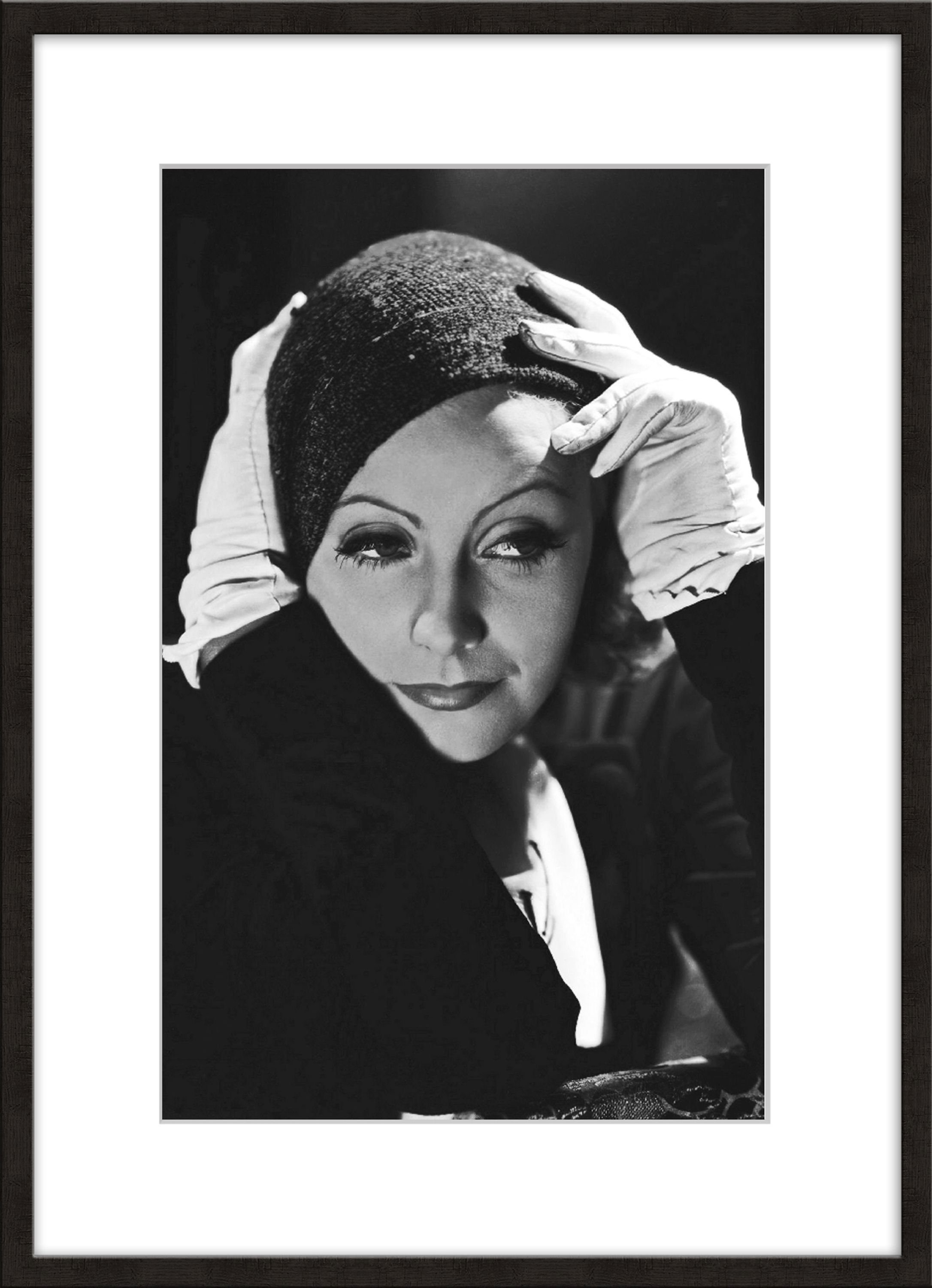 artissimo Bild mit Rahmen Bild gerahmt 51x71cm / schwarz-weiß Poster mit Rahmen / Greta Garbo, Film-Star: Greta Garbo